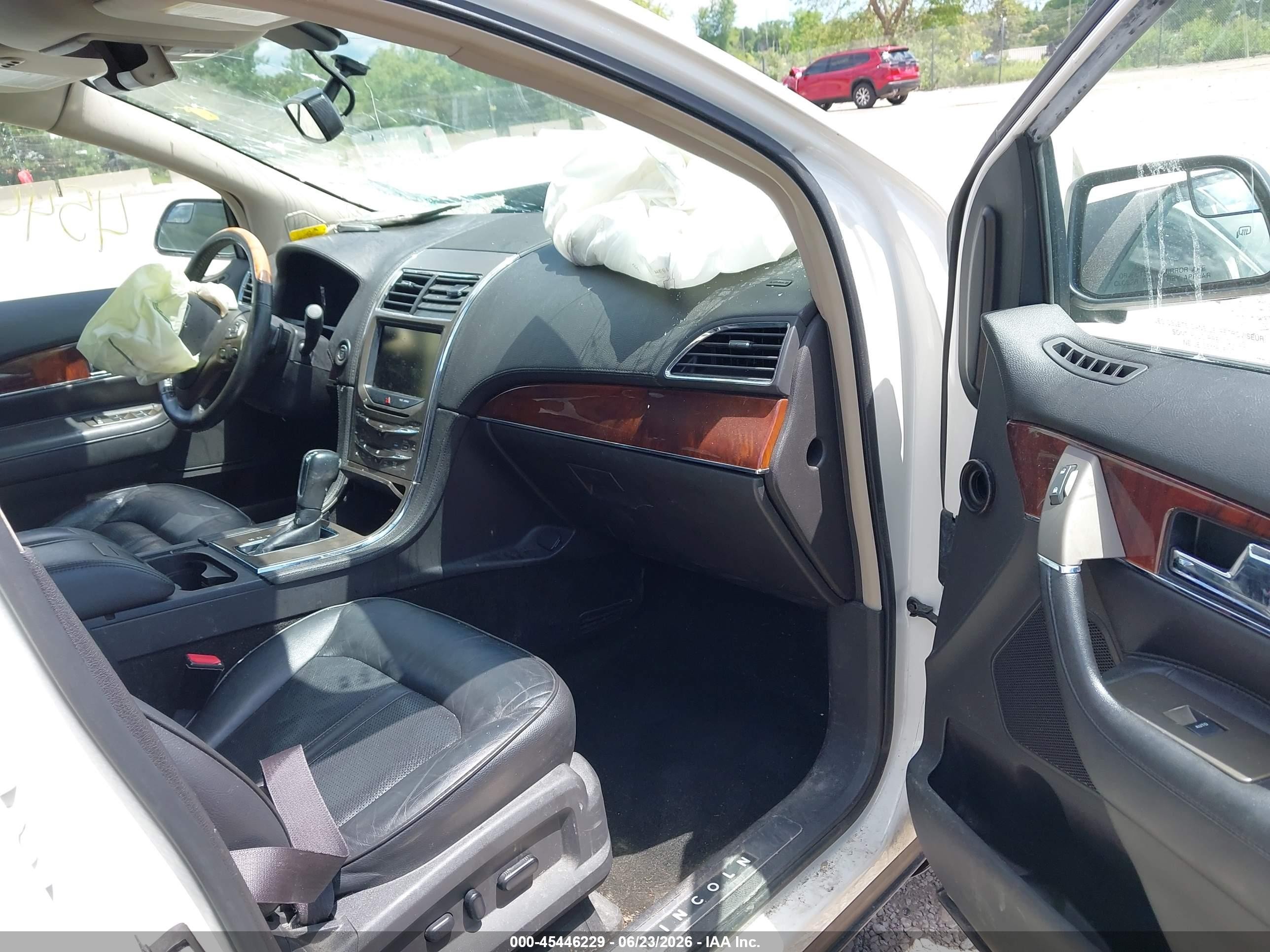 2013 Lincoln Mkx   White vin: 2LMDJ8JK9DBL04428
