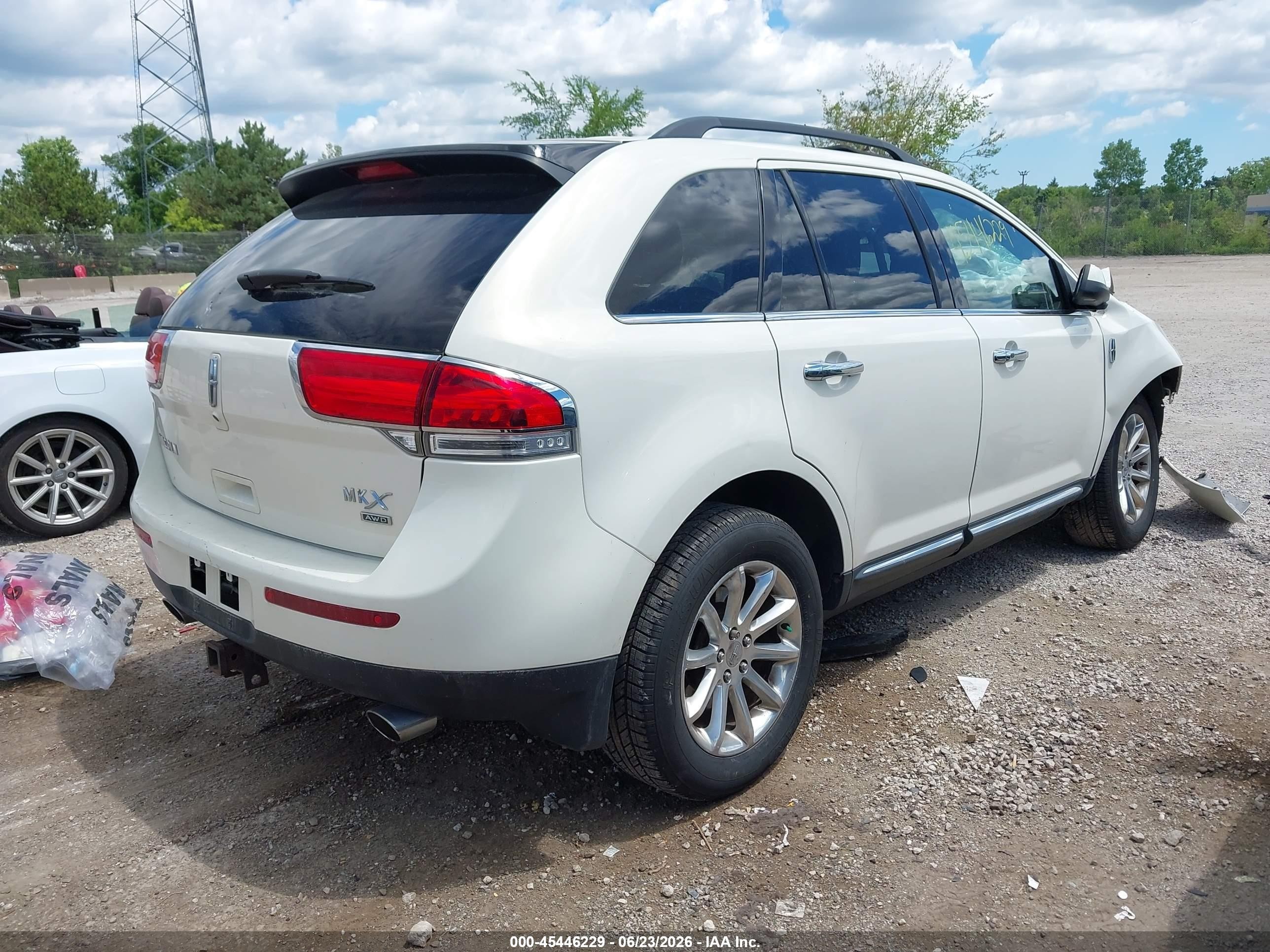 2013 Lincoln Mkx   White vin: 2LMDJ8JK9DBL04428