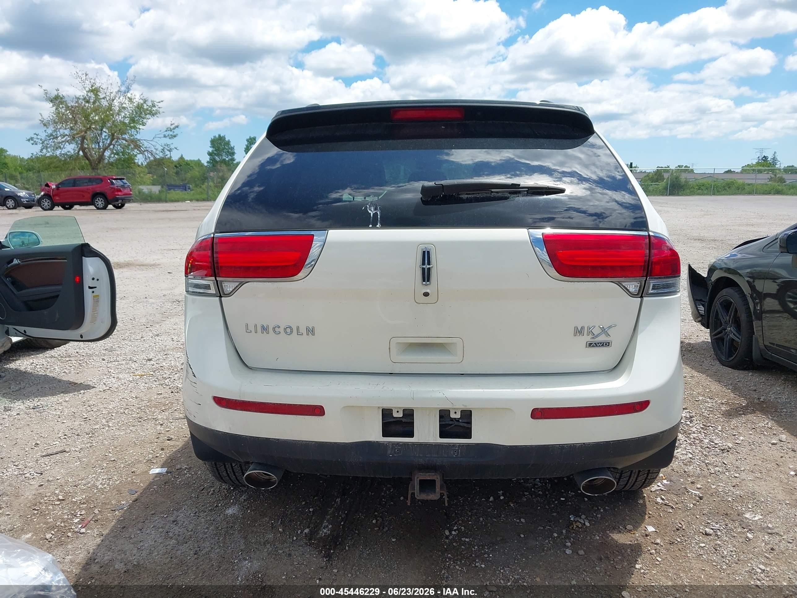 2013 Lincoln Mkx   White vin: 2LMDJ8JK9DBL04428