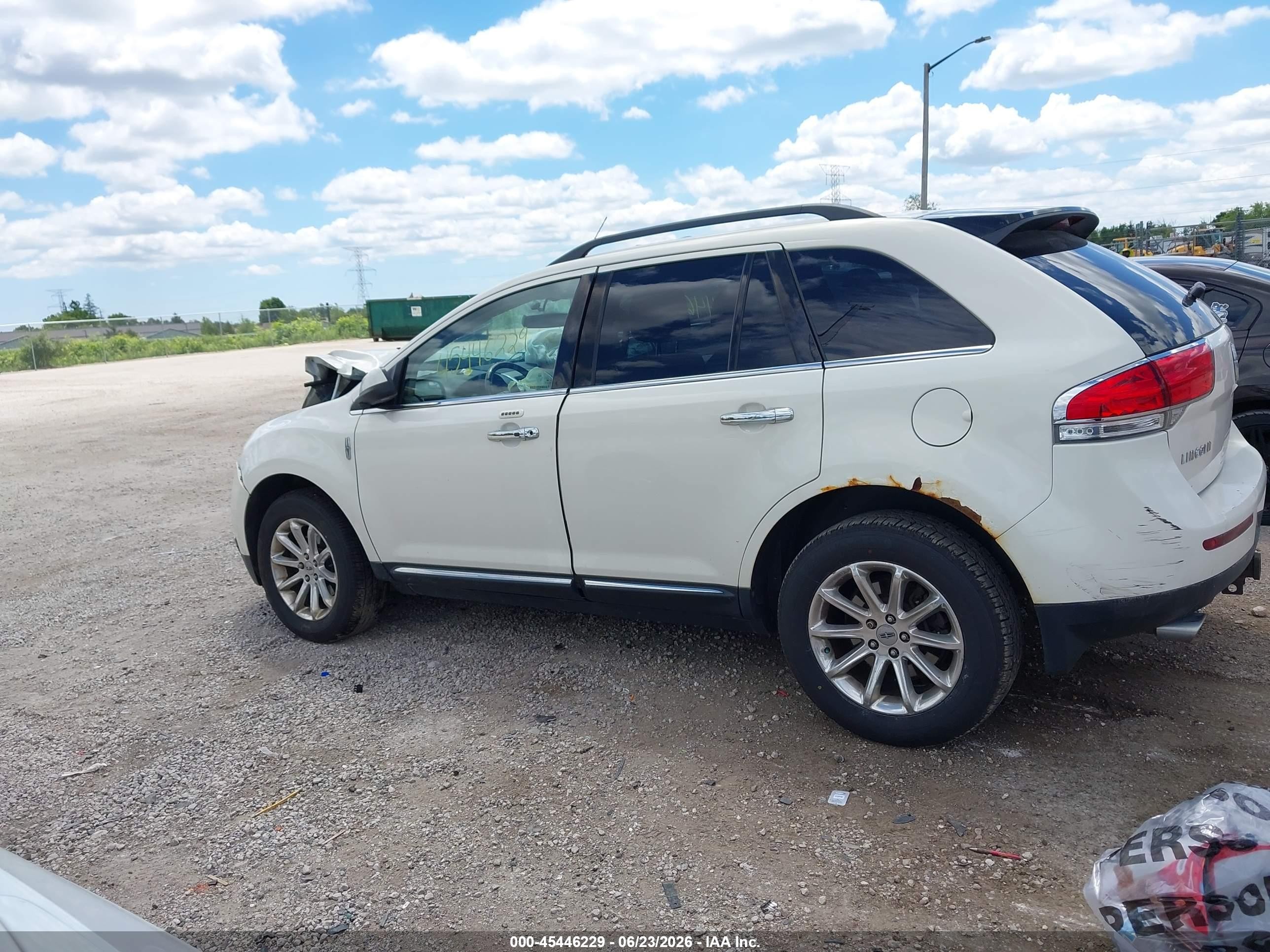 2013 Lincoln Mkx   White vin: 2LMDJ8JK9DBL04428