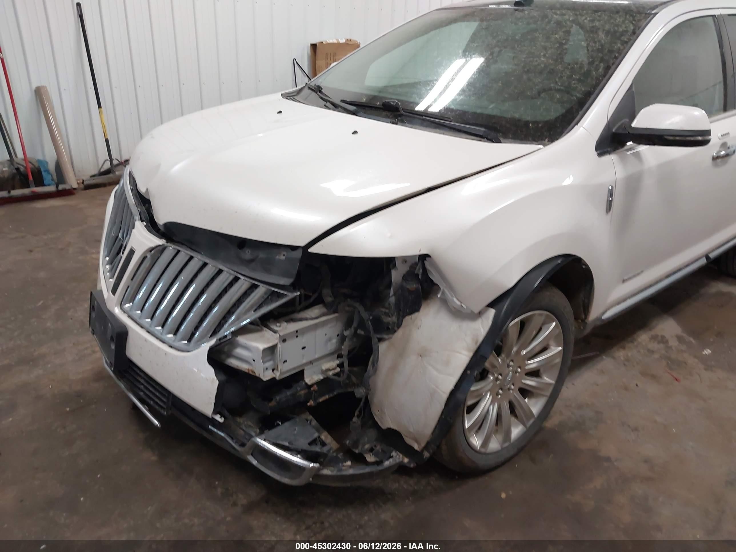 2014 Lincoln Mkx   White vin: 2LMDJ8JK9EBL18699