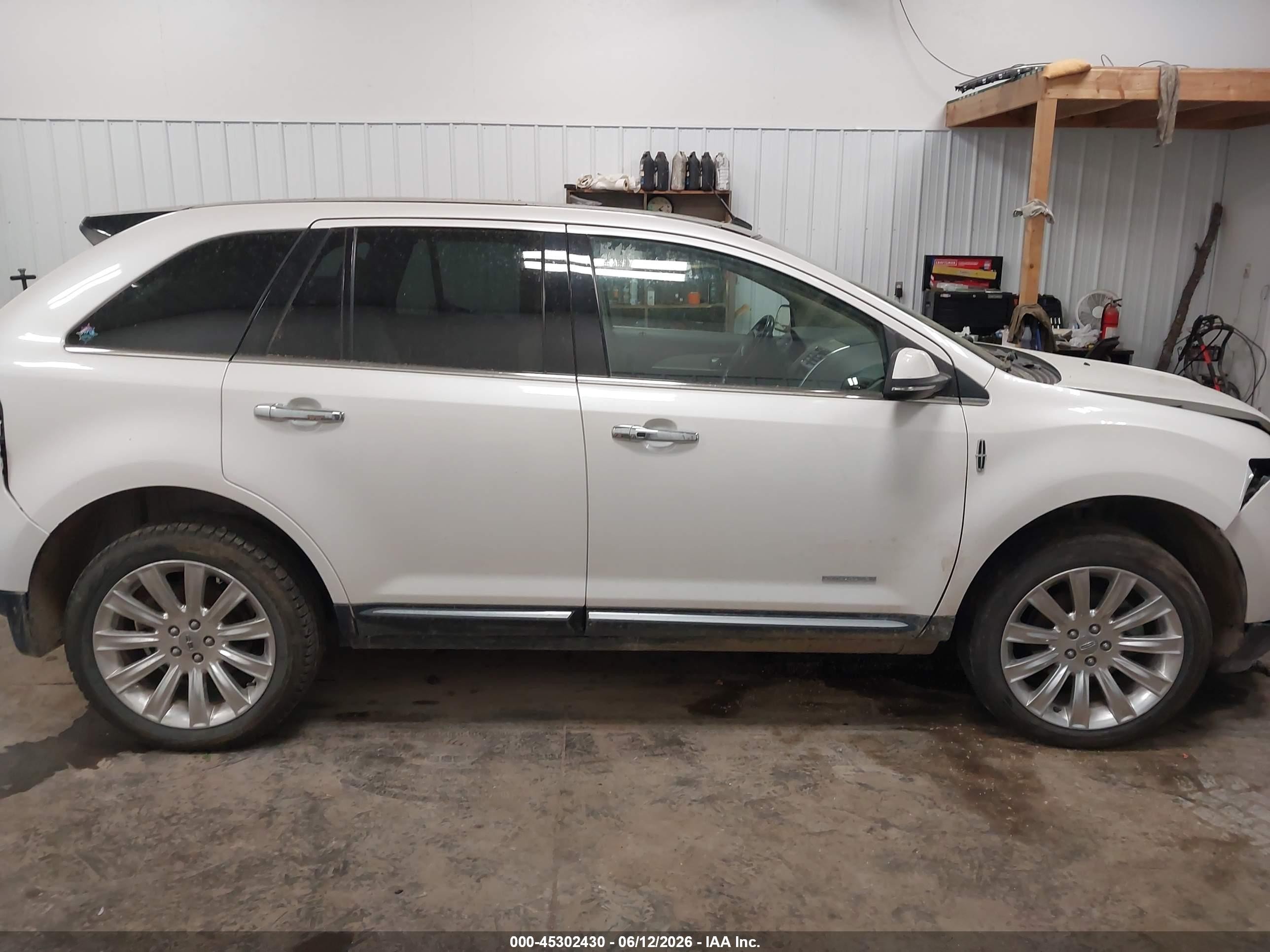 2014 Lincoln Mkx   White vin: 2LMDJ8JK9EBL18699