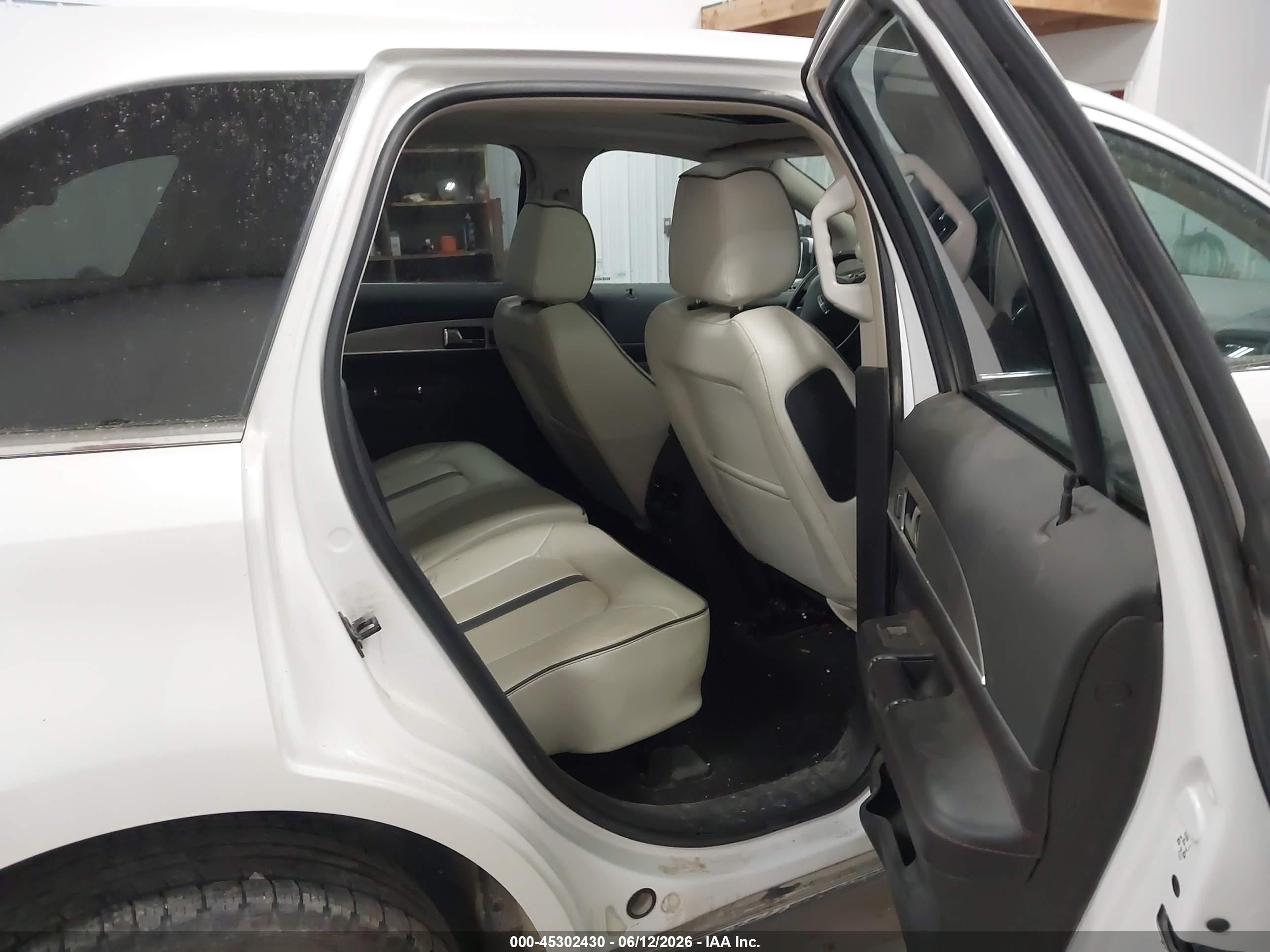 2014 Lincoln Mkx   White vin: 2LMDJ8JK9EBL18699
