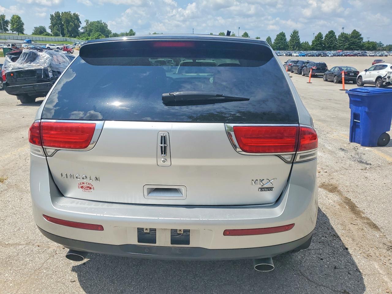 2015 Lincoln Mkx Silver vin: 2LMDJ8JK9FBL23645