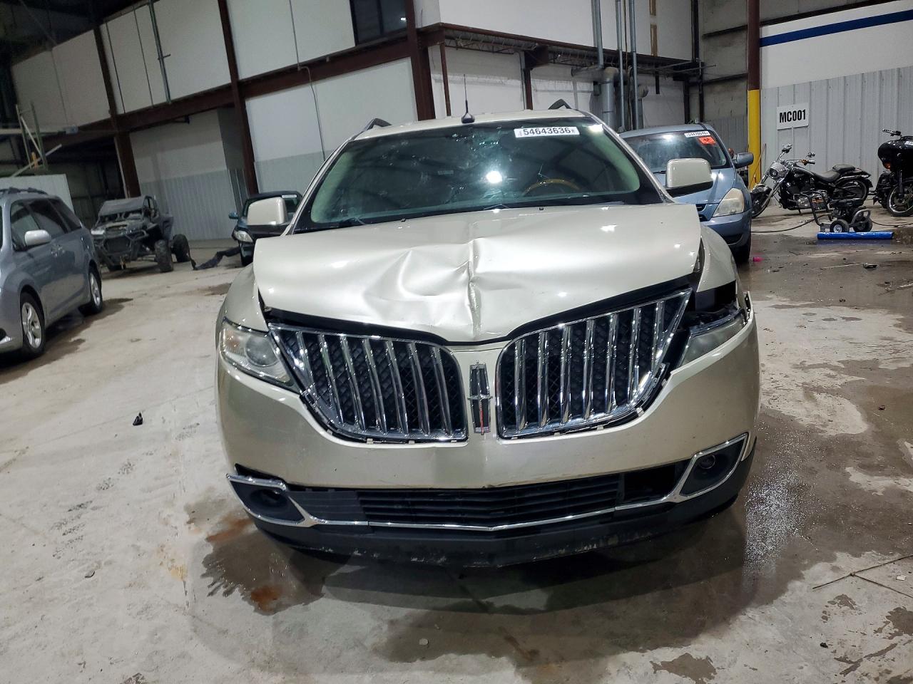 2011 Lincoln Mkx Tan vin: 2LMDJ8JKXBBJ08852
