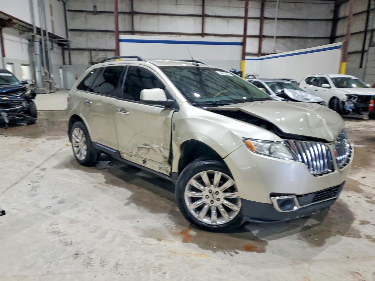 2011 Lincoln Mkx Tan vin: 2LMDJ8JKXBBJ08852