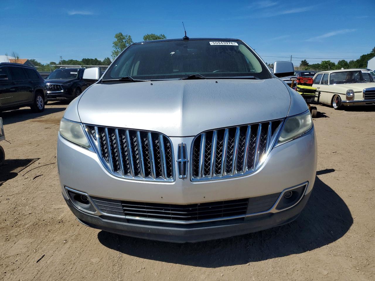 2011 Lincoln Mkx Silver vin: 2LMDJ8JKXBBJ12870