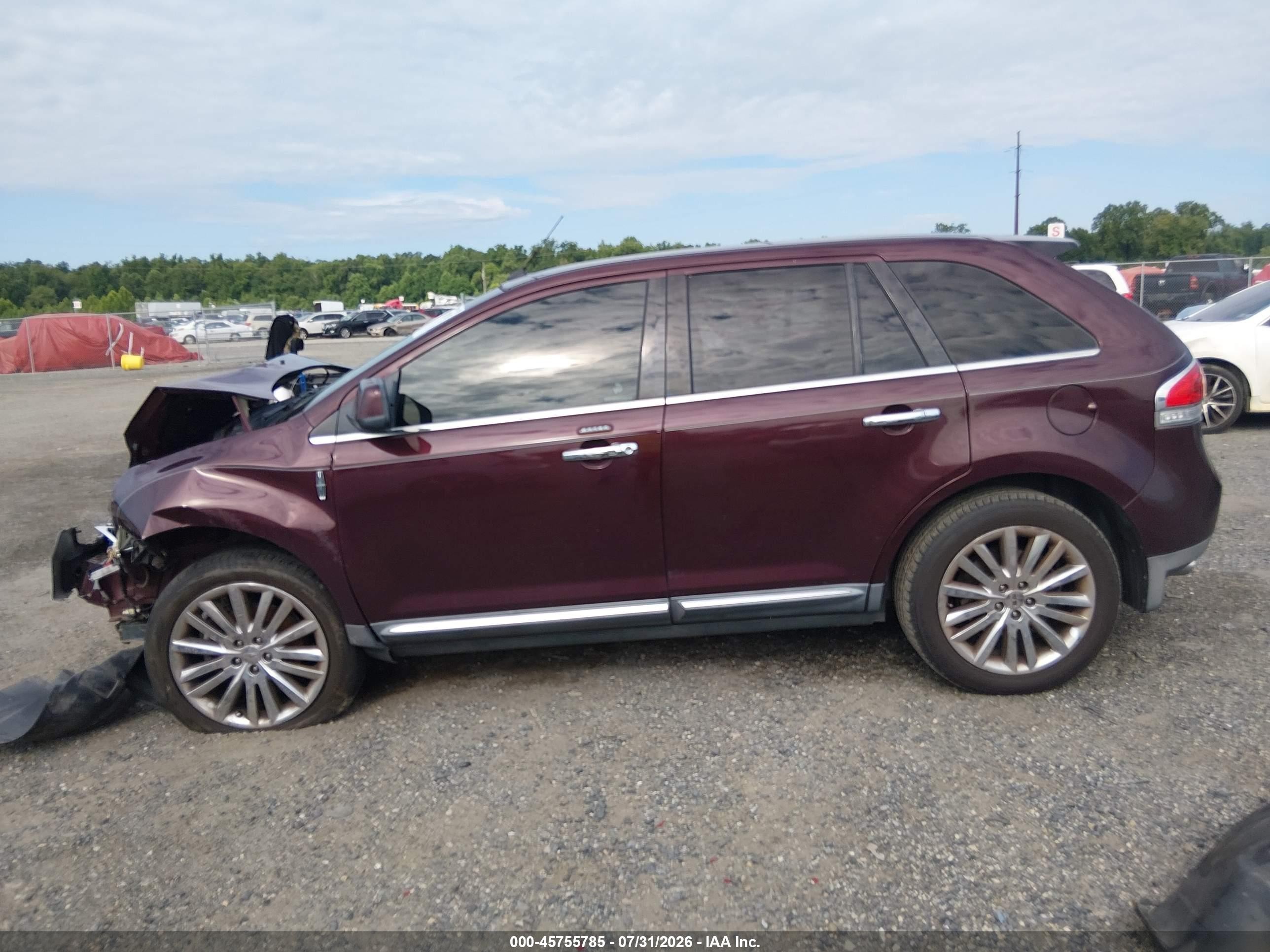 2011 Lincoln Mkx   Maroon vin: 2LMDJ8JKXBBJ13422