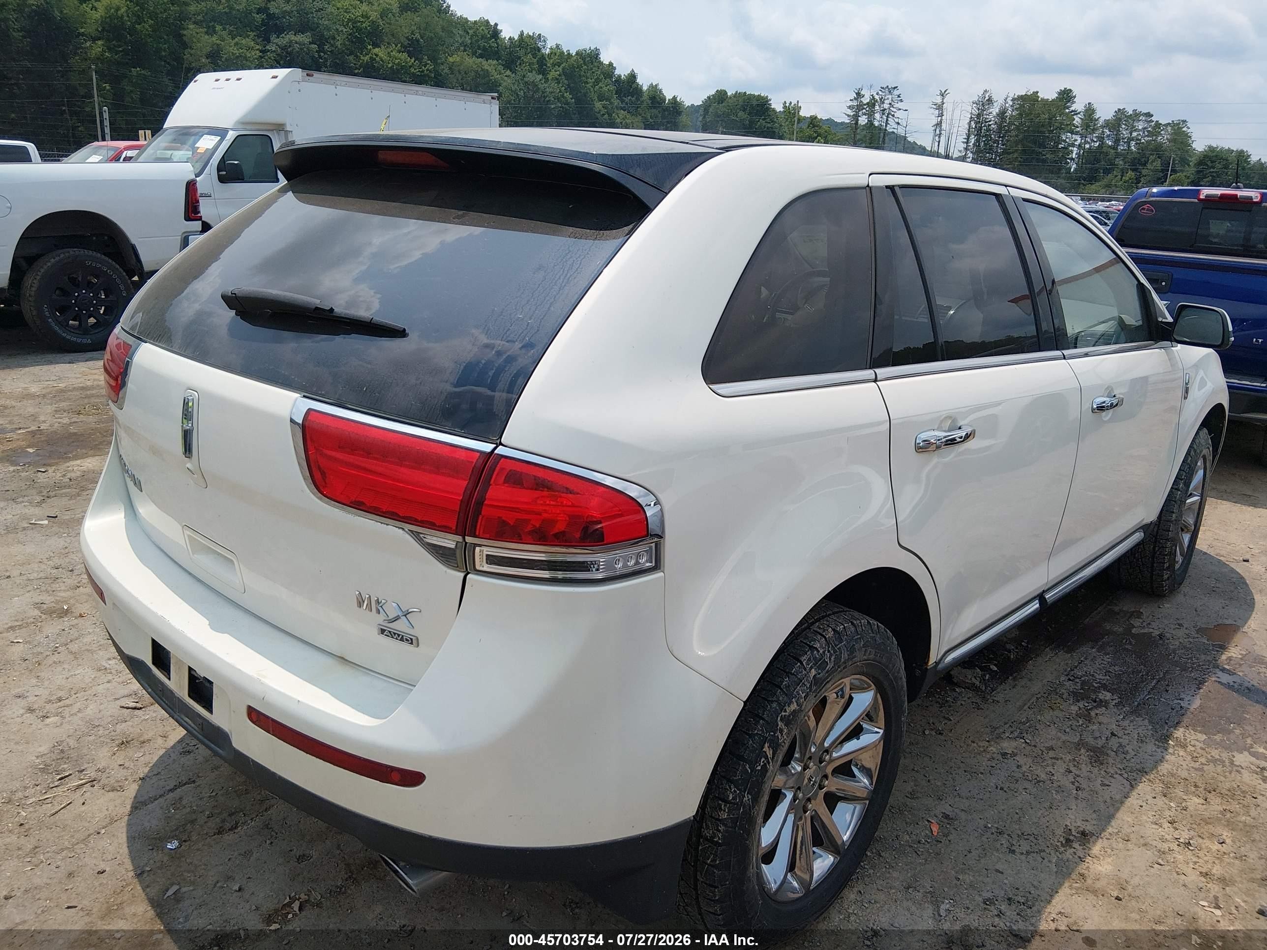 2013 Lincoln Mkx   White vin: 2LMDJ8JKXDBL13445