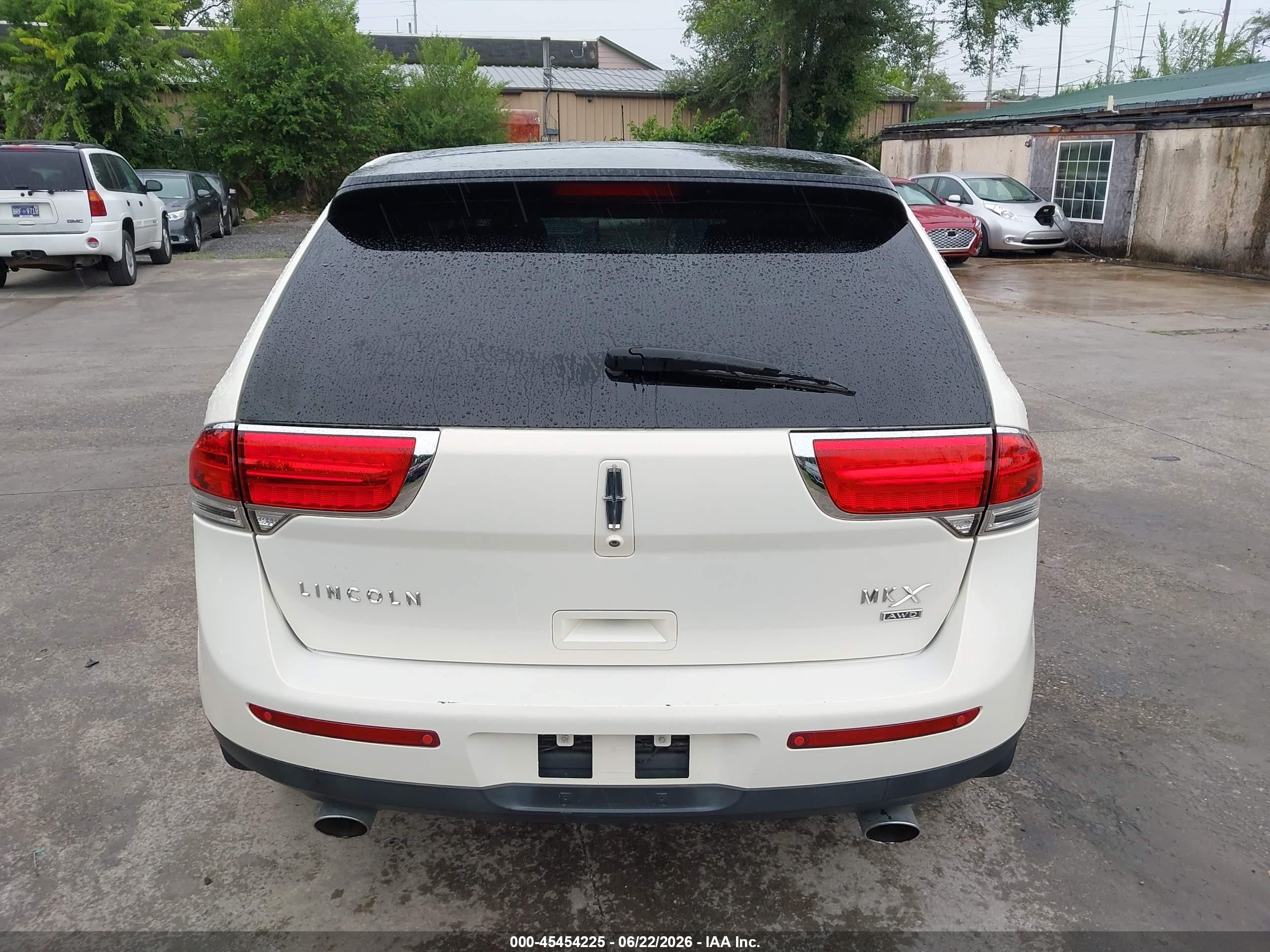 2013 Lincoln Mkx   White vin: 2LMDJ8JKXDBL27510