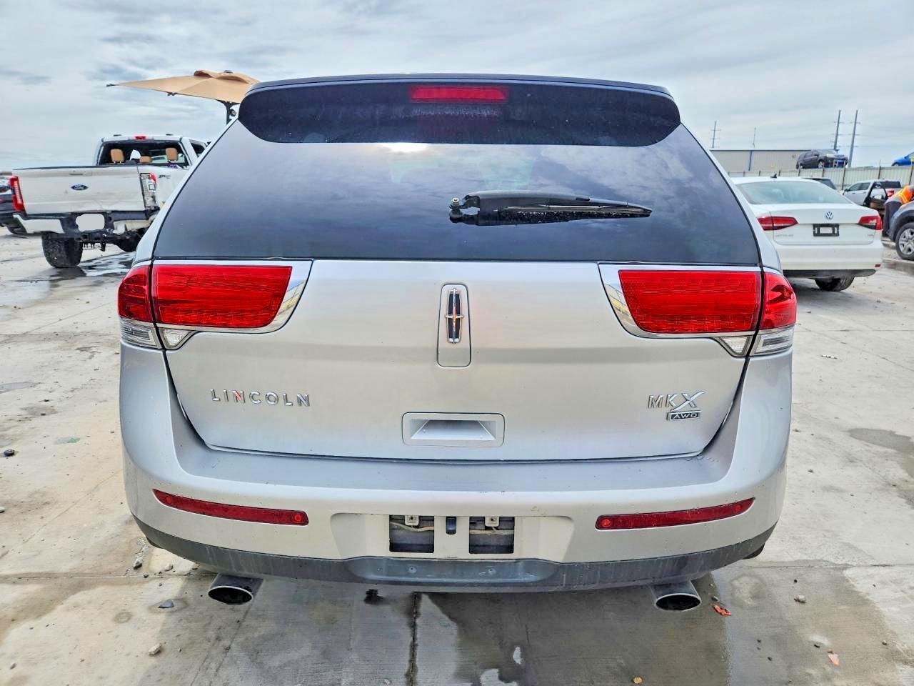 2013 Lincoln Mkx Silver vin: 2LMDJ8JKXDBL28253