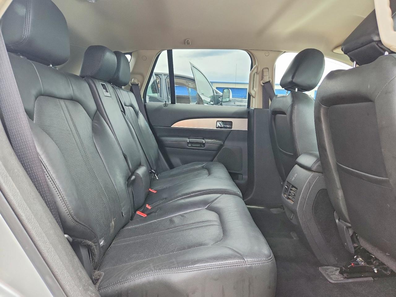 2013 Lincoln Mkx Silver vin: 2LMDJ8JKXDBL28253