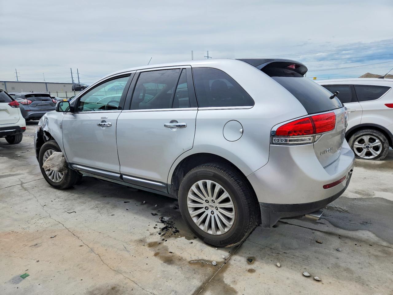 2013 Lincoln Mkx Silver vin: 2LMDJ8JKXDBL28253