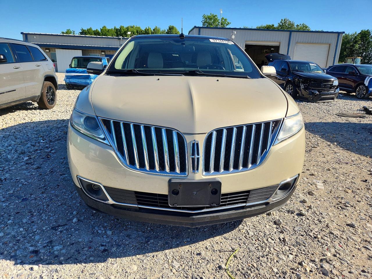 2015 Lincoln Mkx Cream vin: 2LMDJ8JKXFBL20348
