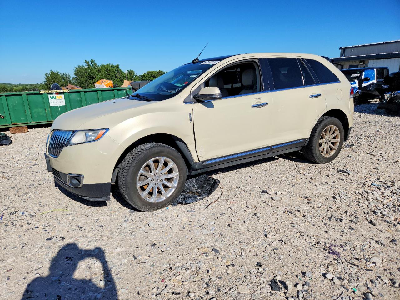 2015 Lincoln Mkx Cream vin: 2LMDJ8JKXFBL20348