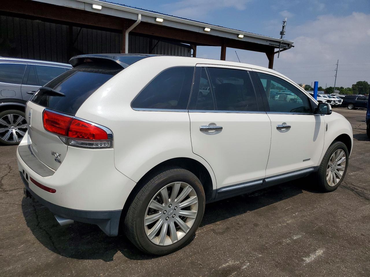 2015 Lincoln Mkx White vin: 2LMDJ8JKXFBL25744