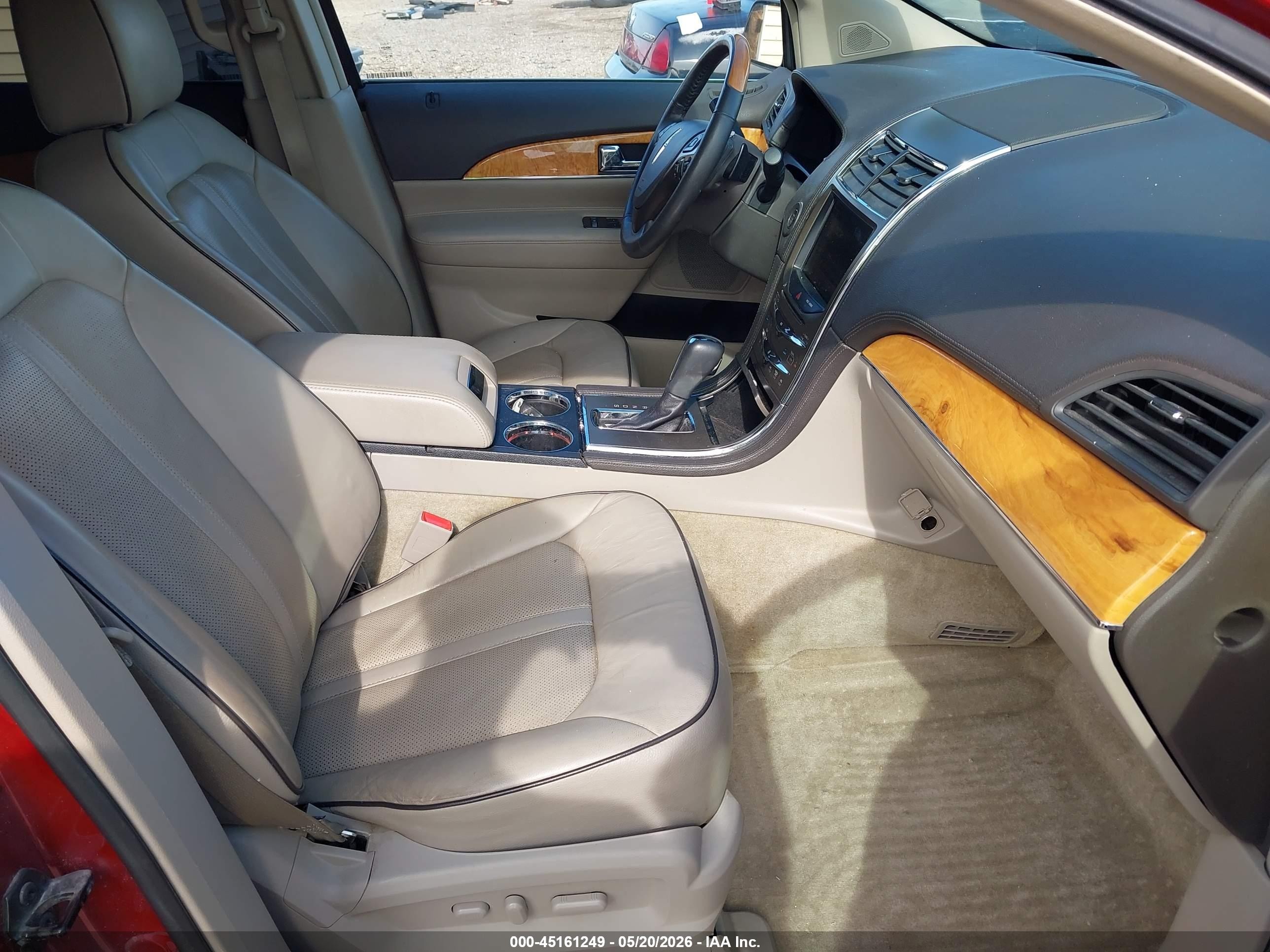 2015 Lincoln Mkx   Burgundy vin: 2LMDJ8JKXFBL28661