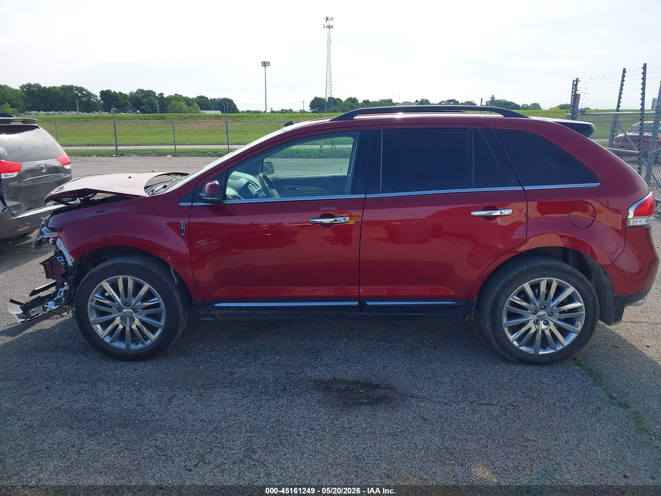 2015 Lincoln Mkx   Burgundy vin: 2LMDJ8JKXFBL28661