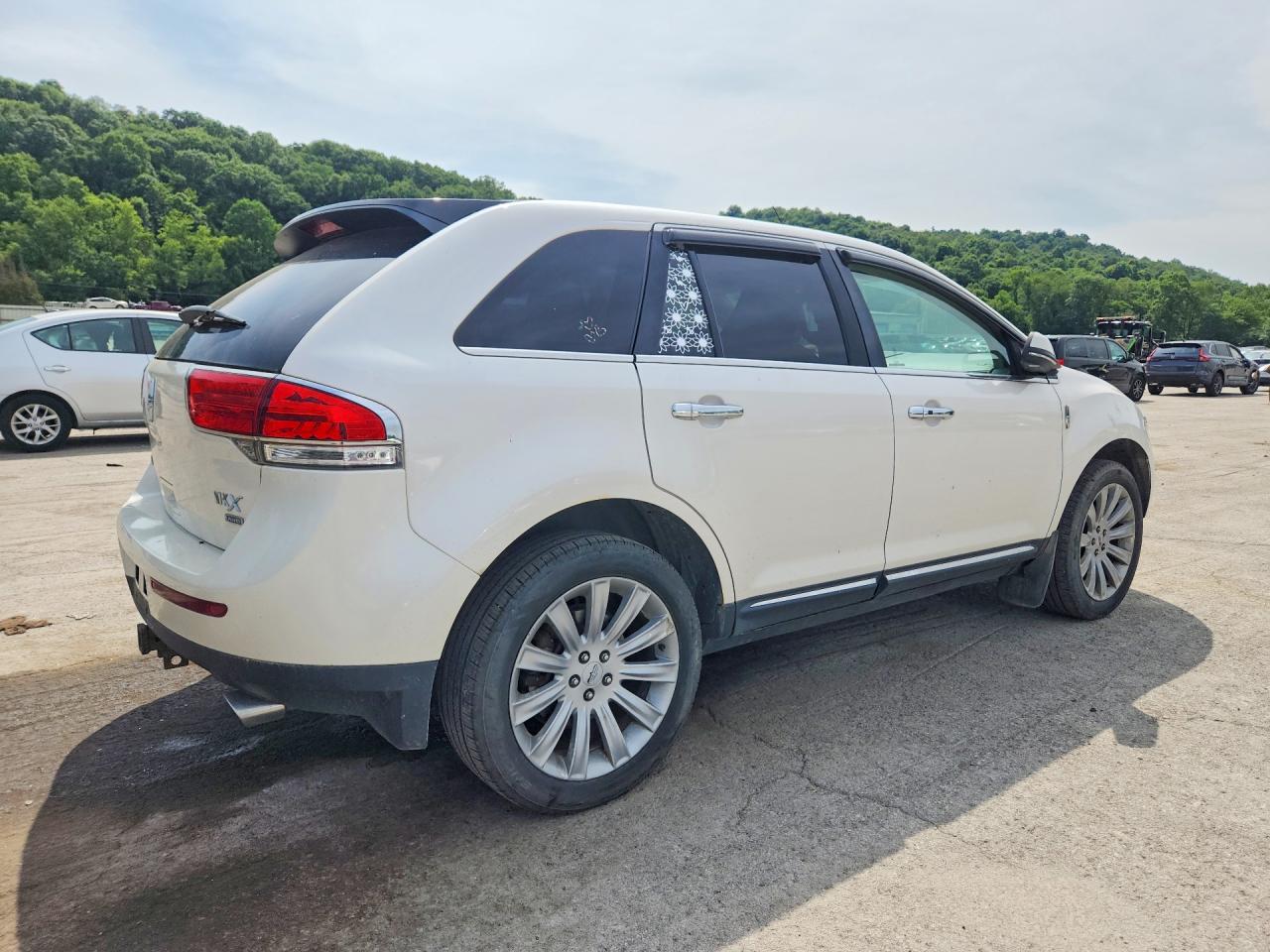 2015 Lincoln Mkx White vin: 2LMDJ8JKXFBL29597