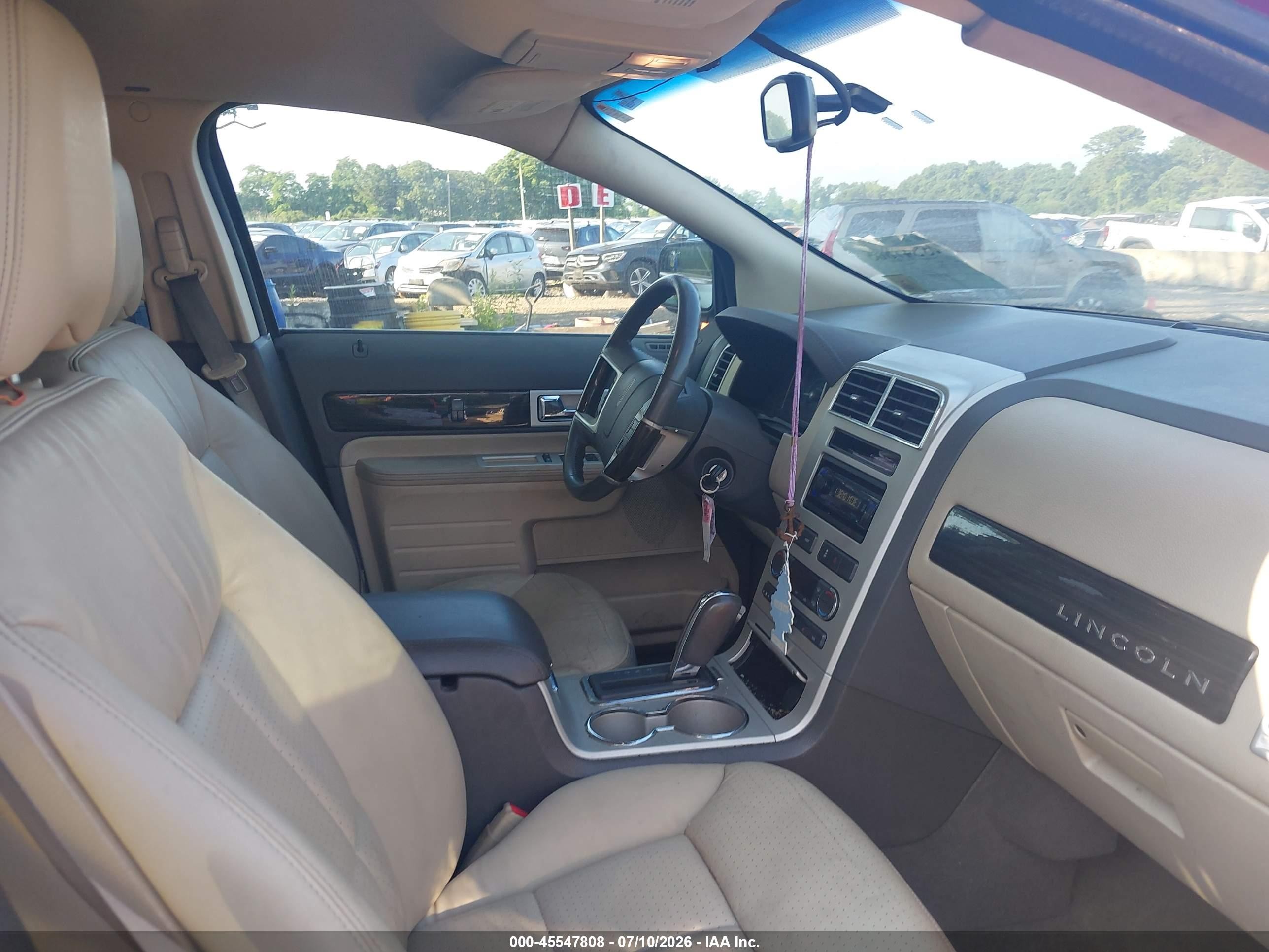 2008 Lincoln Mkx   Maroon vin: 2LMDU68C28BJ28340