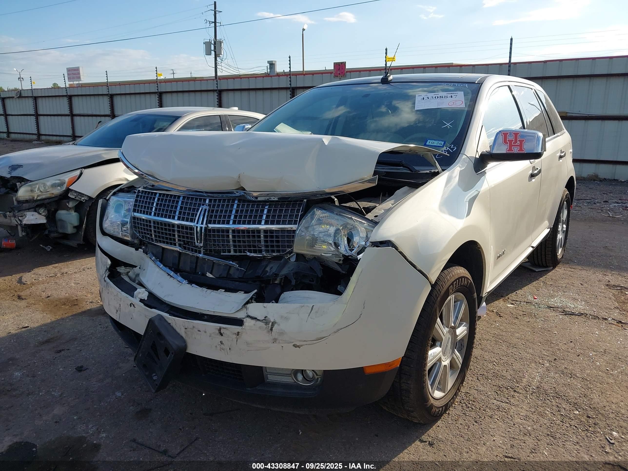 2007 Lincoln Mkx   White vin: 2LMDU68C37BJ02893