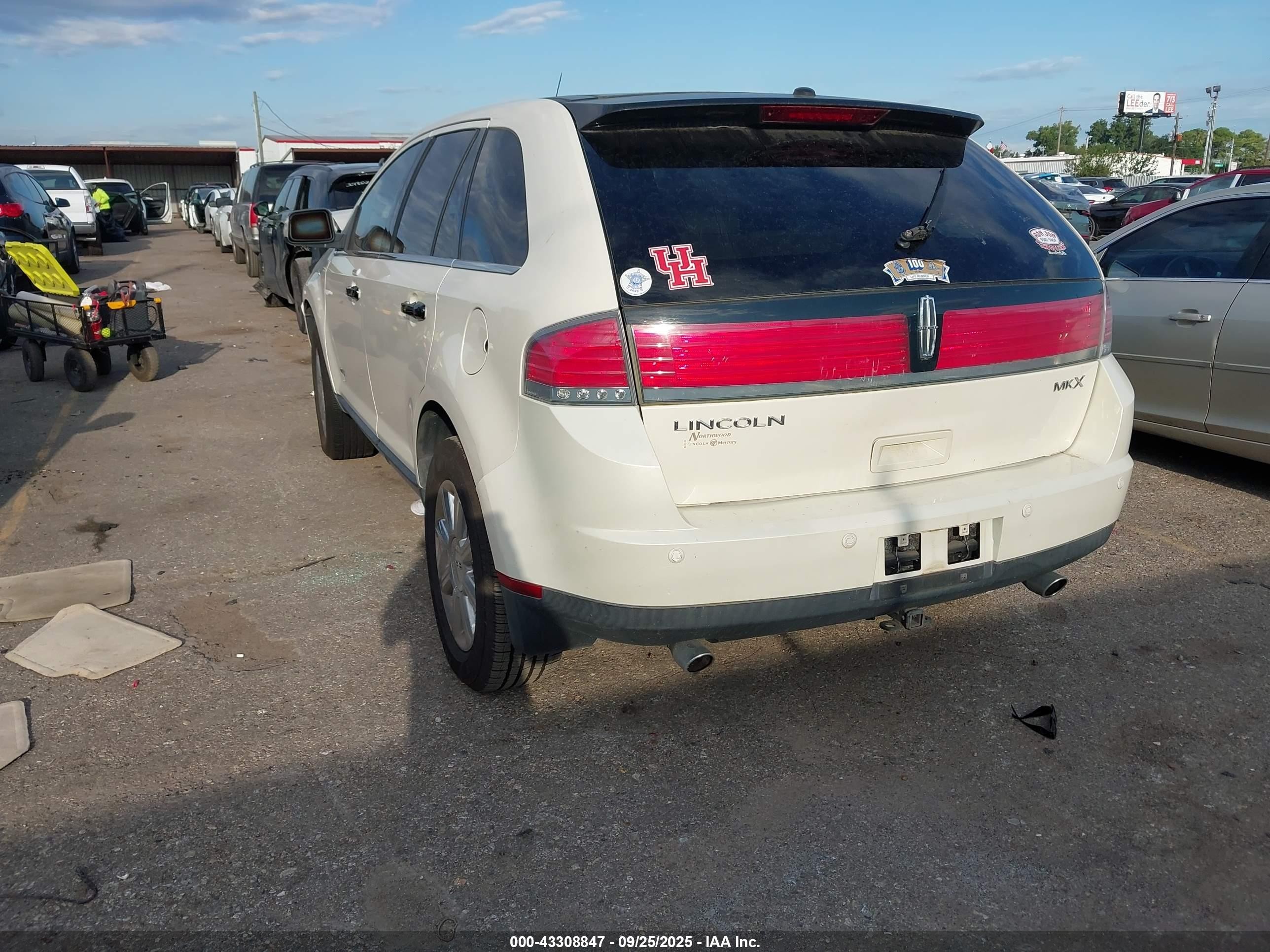 2007 Lincoln Mkx   White vin: 2LMDU68C37BJ02893