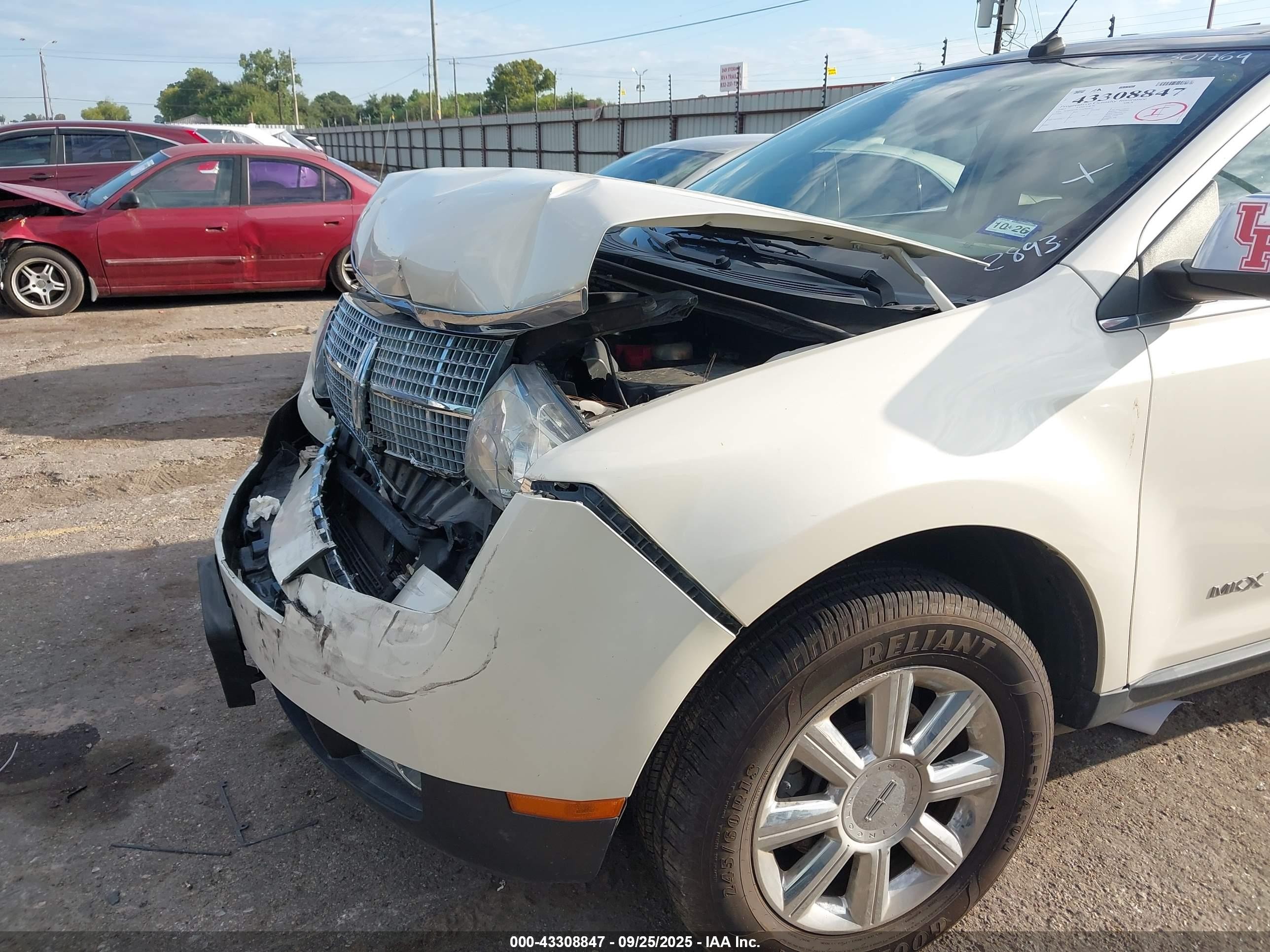 2007 Lincoln Mkx   White vin: 2LMDU68C37BJ02893