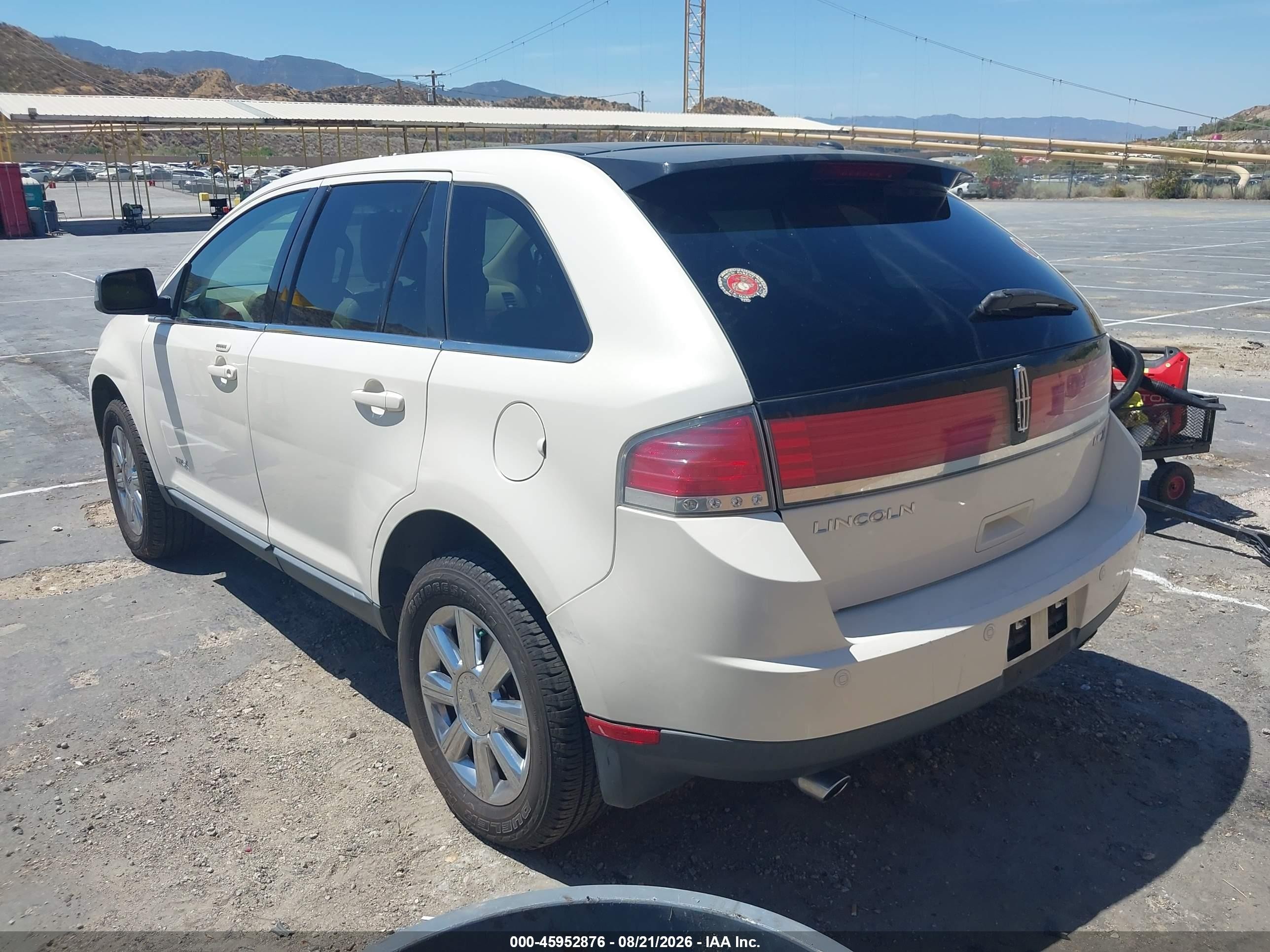 2007 Lincoln Mkx   White vin: 2LMDU68C37BJ18141