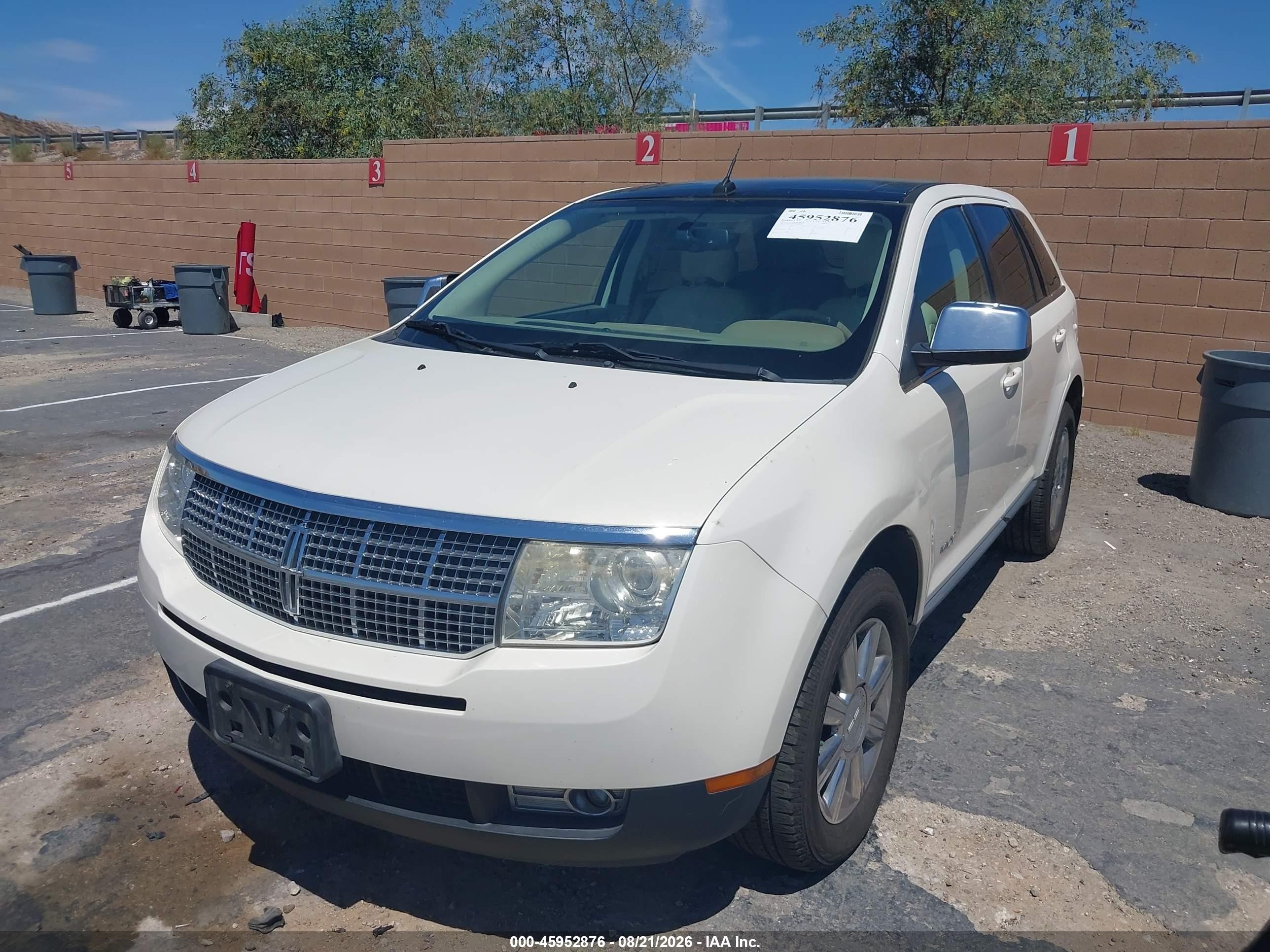2007 Lincoln Mkx   White vin: 2LMDU68C37BJ18141