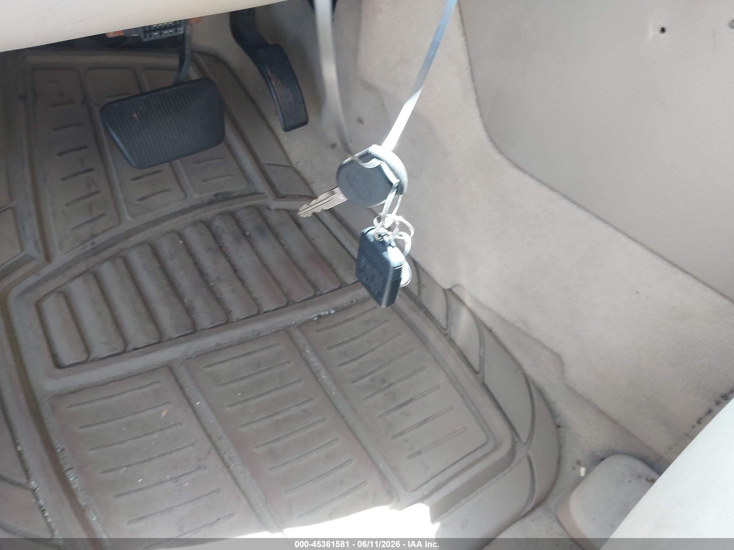2007 Lincoln Mkx   White vin: 2LMDU68C37BJ27289