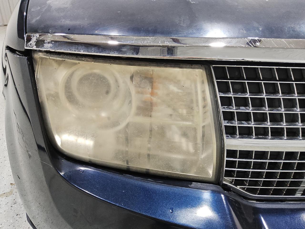 2008 Lincoln Mkx Black vin: 2LMDU68C48BJ27089 Damage: Right Head Lamp, Faded, Repair Required