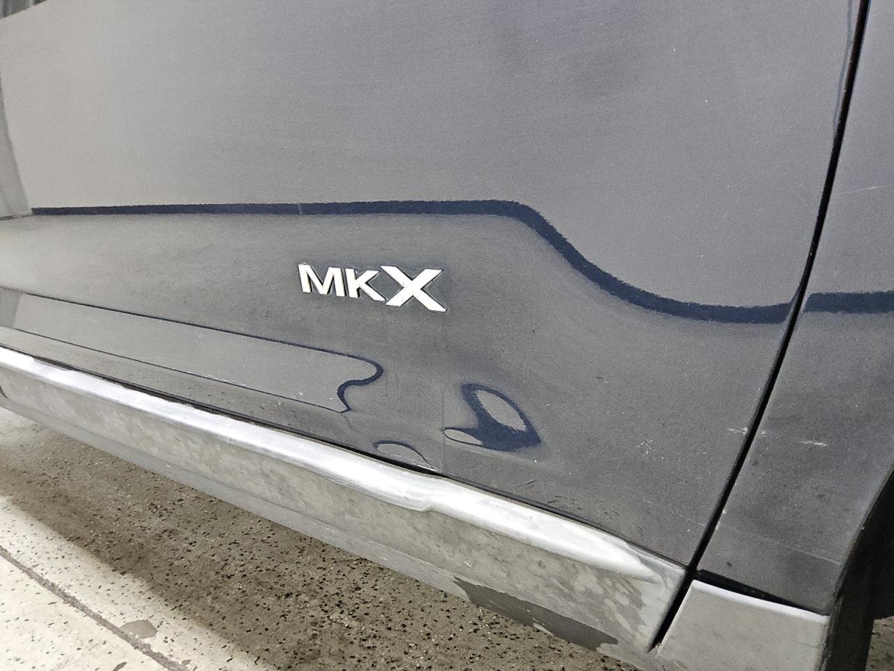 2008 Lincoln Mkx Black vin: 2LMDU68C48BJ27089 Damage: Right Front Door, Dent(S) W/ Paint Dmg, 1 To 2 Inches