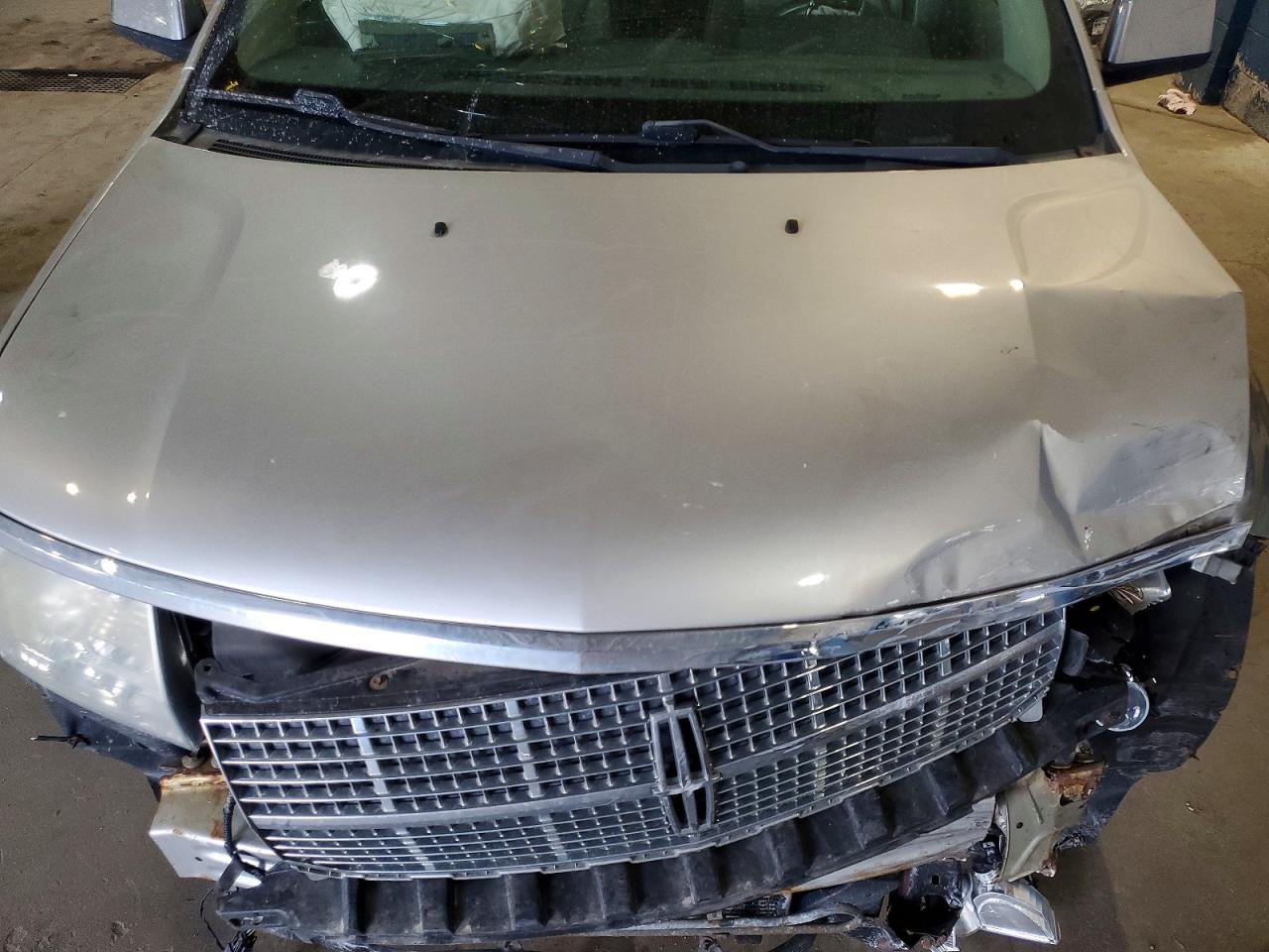 2009 Lincoln Mkx Серебряный vin: 2LMDU68C49BJ04963
