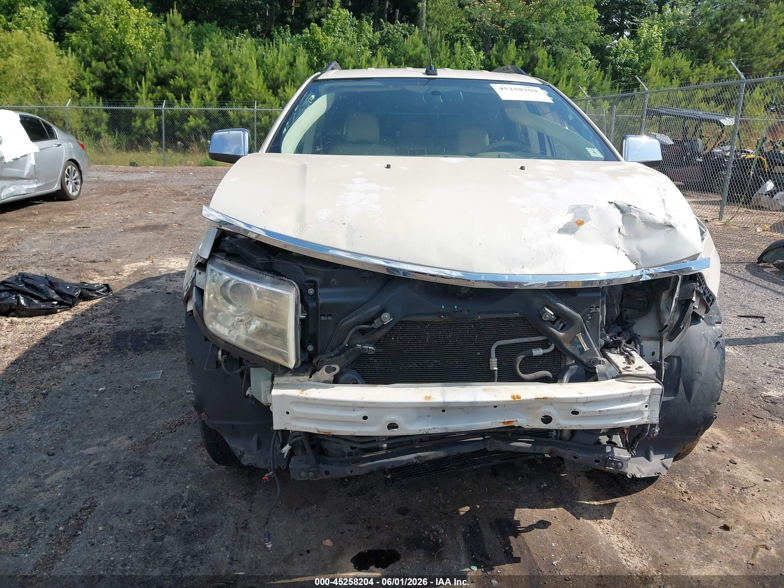 2007 Lincoln Mkx   White vin: 2LMDU68C57BJ07092
