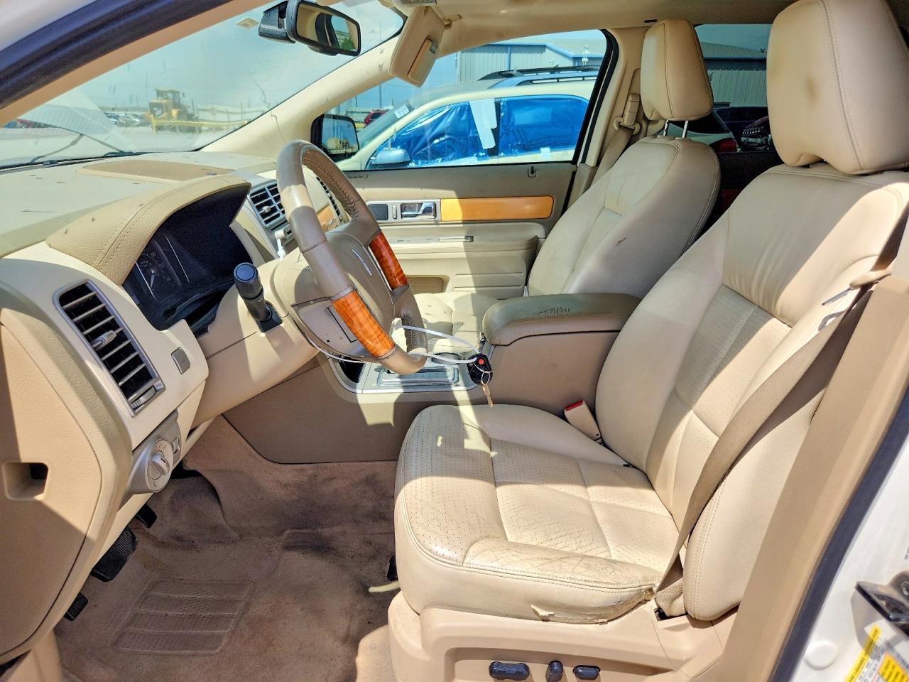 2007 Lincoln Mkx Cream vin: 2LMDU68C67BJ26542