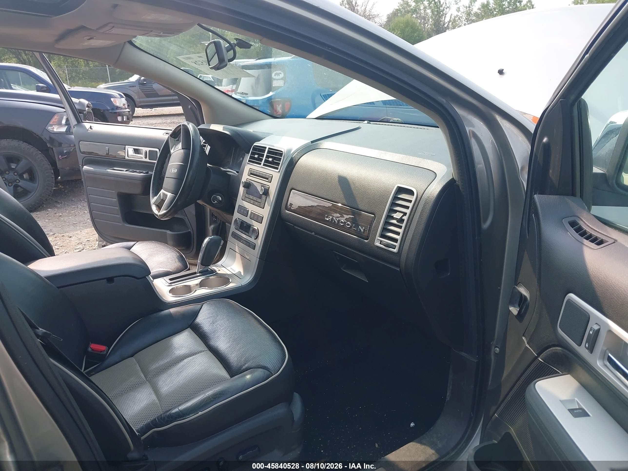 2008 Lincoln Mkx   Silver vin: 2LMDU68C68BJ17521