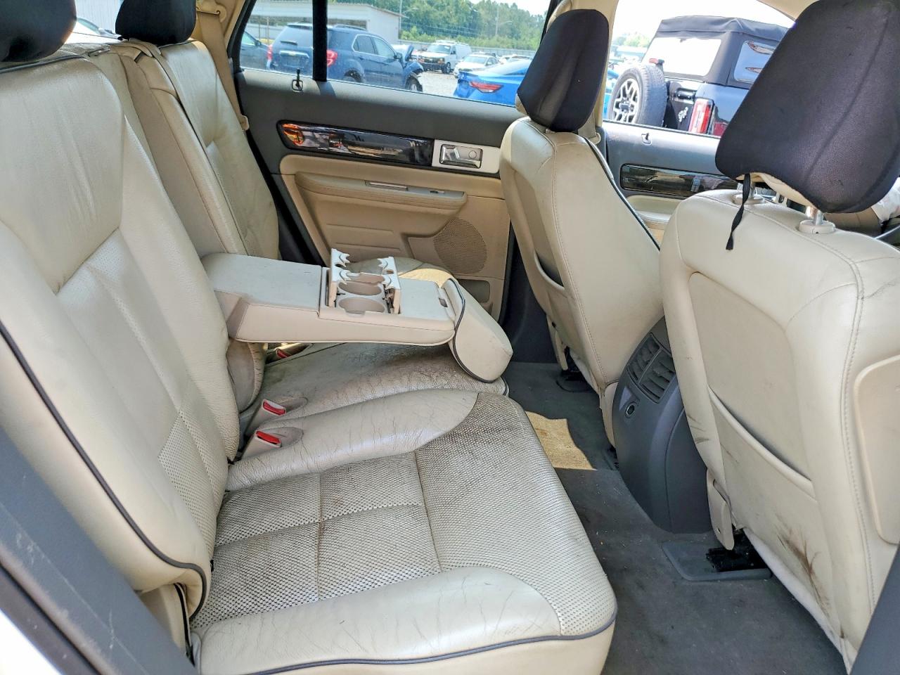 2008 Lincoln Mkx Beige vin: 2LMDU68C68BJ20841