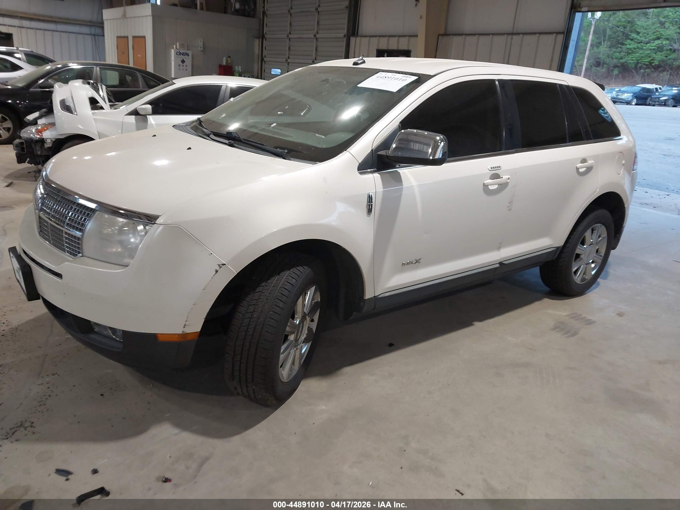 2008 Lincoln Mkx   White vin: 2LMDU68C68BJ22122