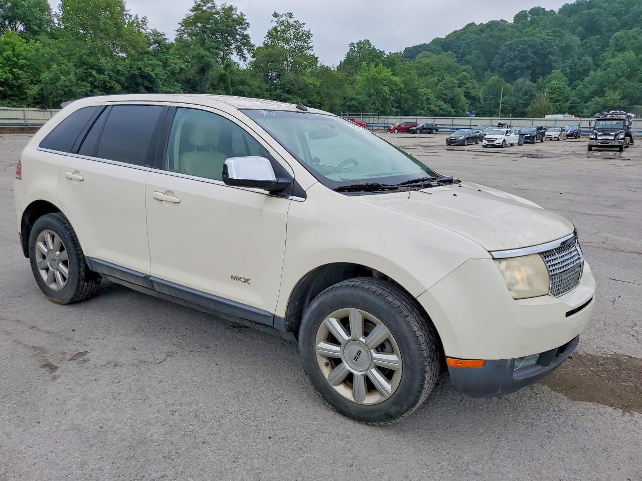 2007 Lincoln Mkx Cream vin: 2LMDU68C77BJ36125