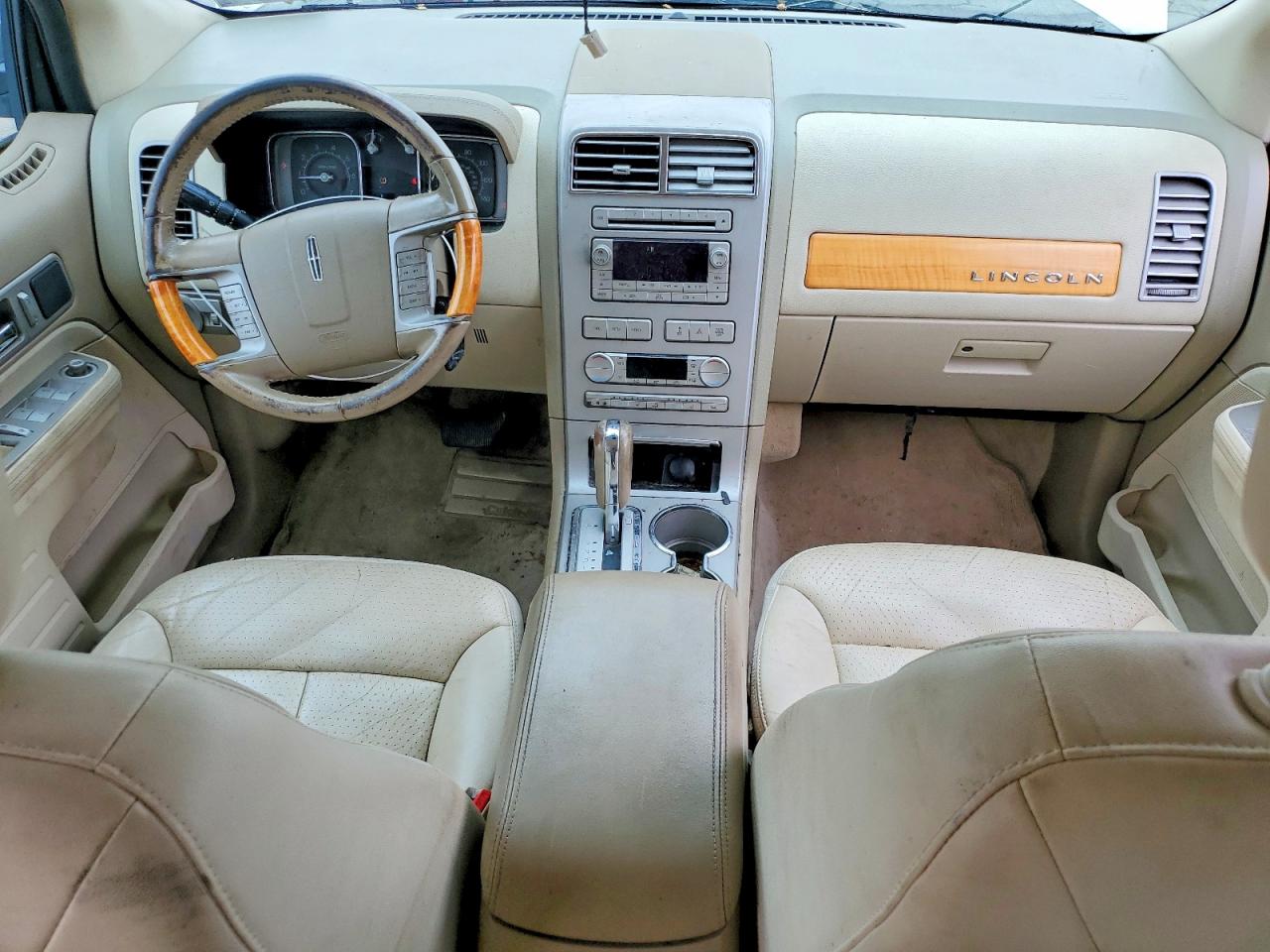 2007 Lincoln Mkx Cream vin: 2LMDU68C77BJ36125