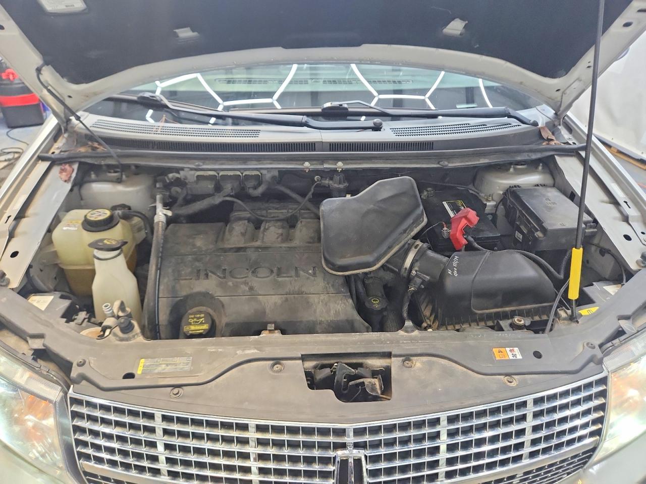 2009 Lincoln Mkx Silver vin: 2LMDU68C79BJ01457