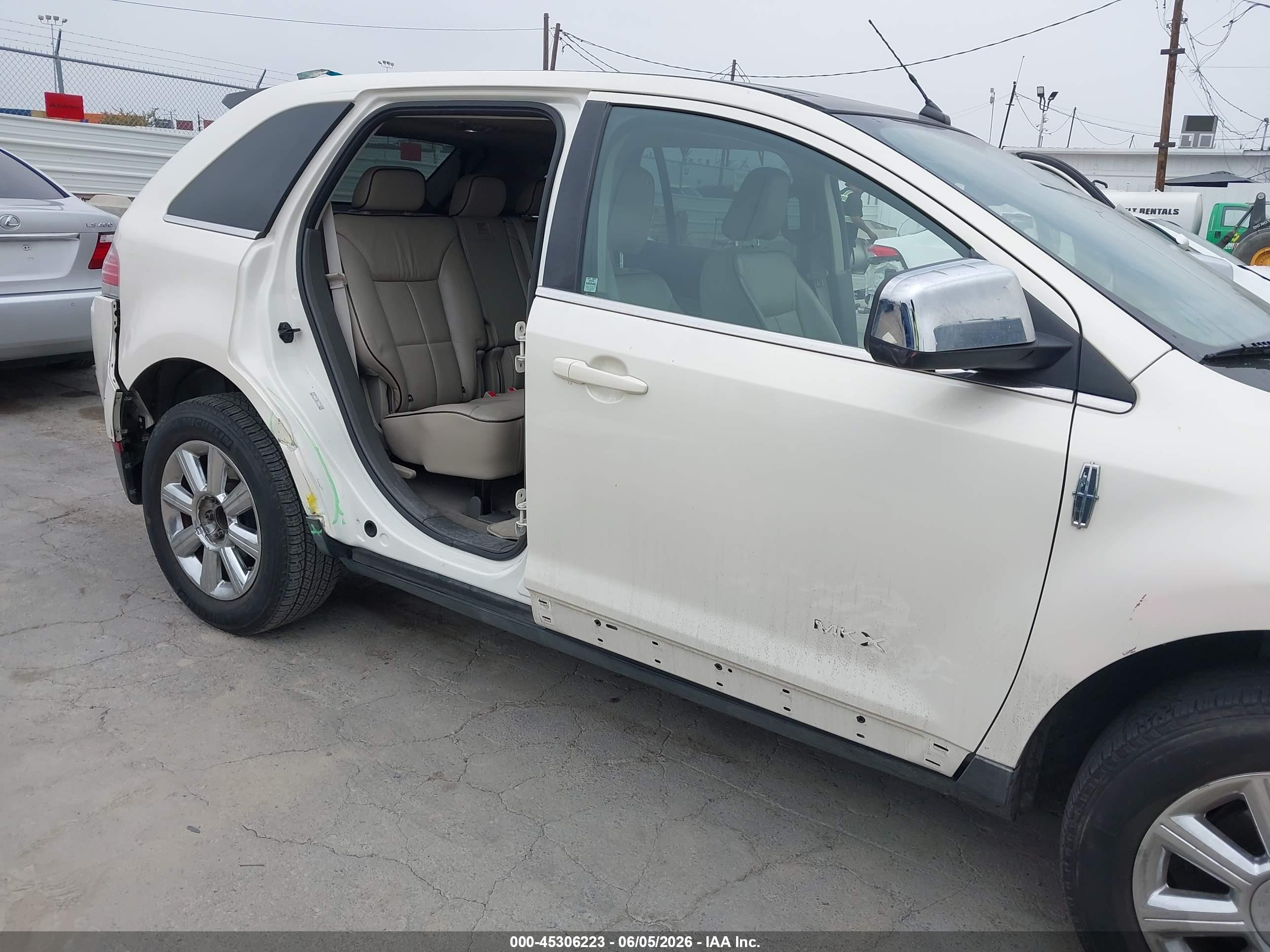 2008 Lincoln Mkx   Cream vin: 2LMDU68C88BJ22221
