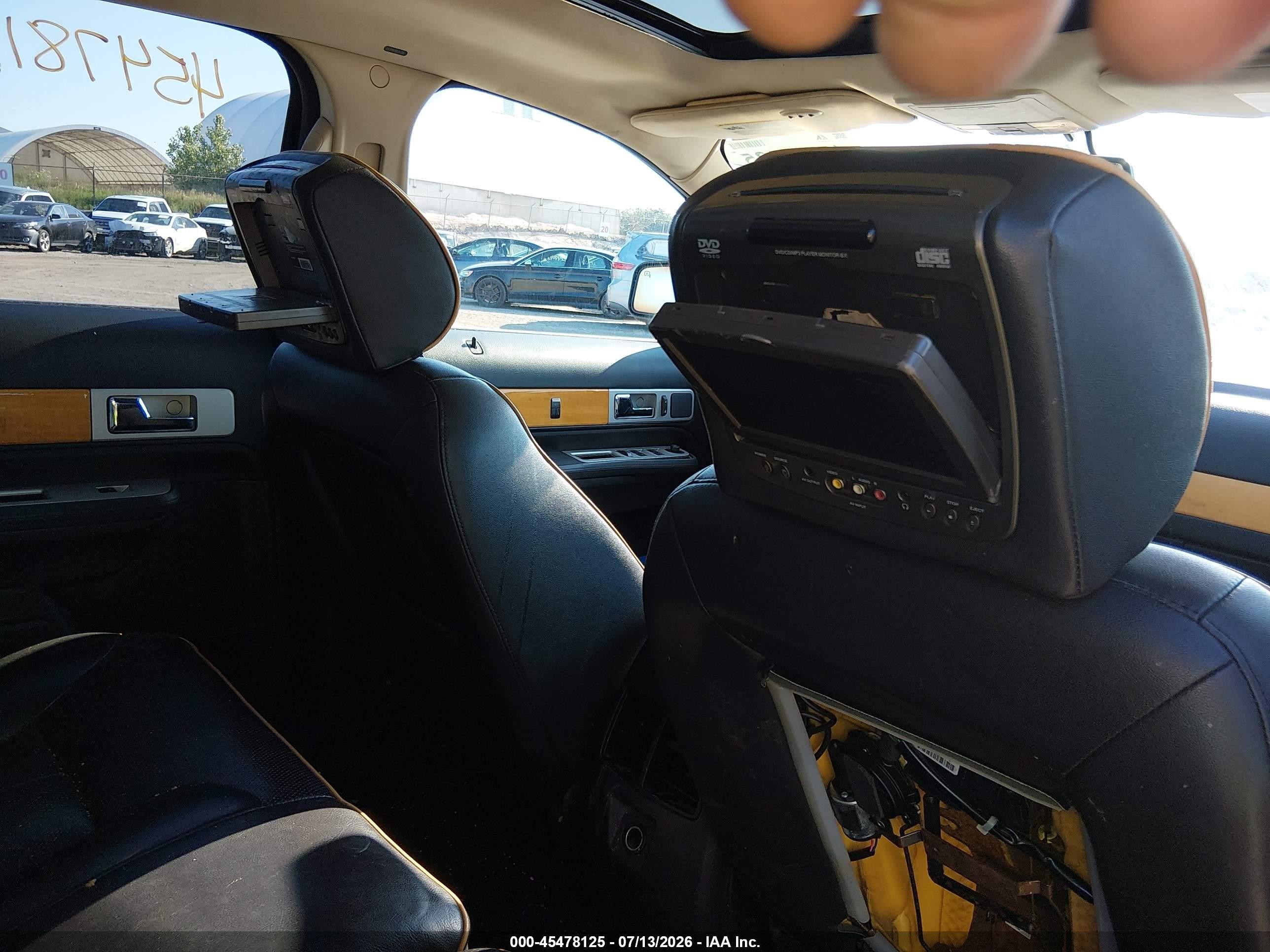 2008 Lincoln Mkx   Black vin: 2LMDU88C08BJ25223