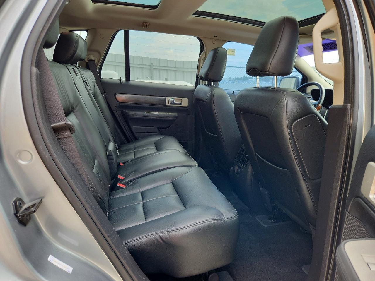 2007 Lincoln Mkx Silver vin: 2LMDU88C17BJ29943