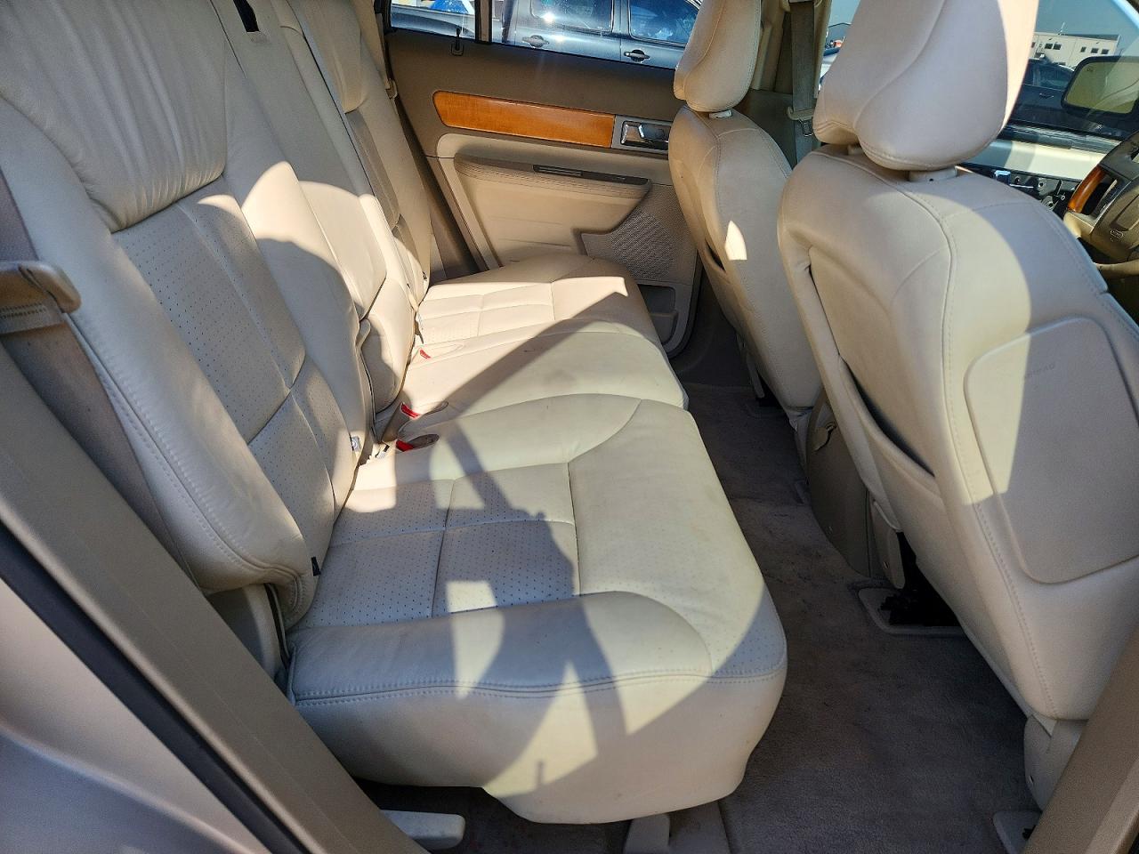 2007 Lincoln Mkx Gold vin: 2LMDU88C27BJ04193