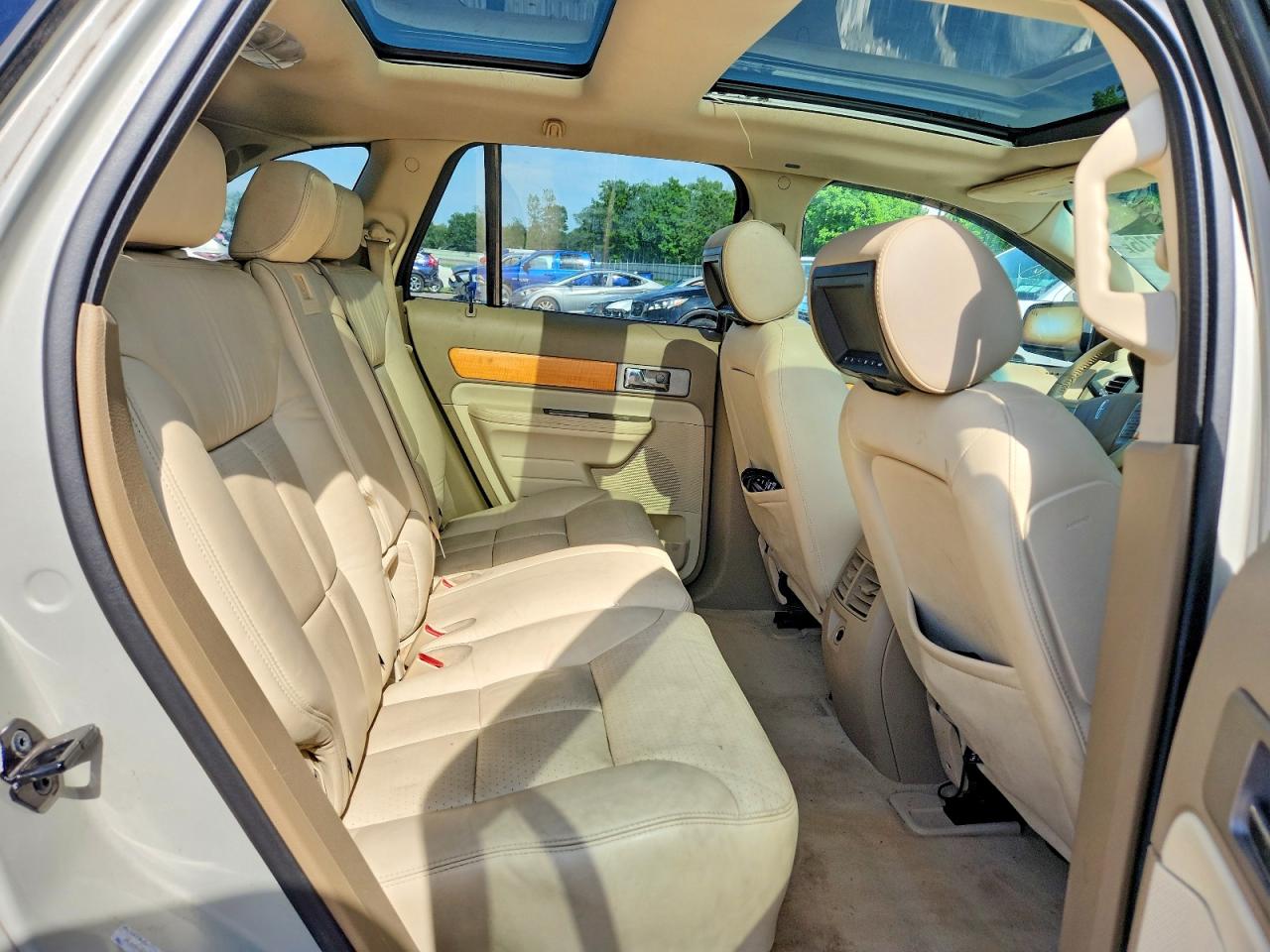 2007 Lincoln Mkx Beige vin: 2LMDU88C27BJ33175