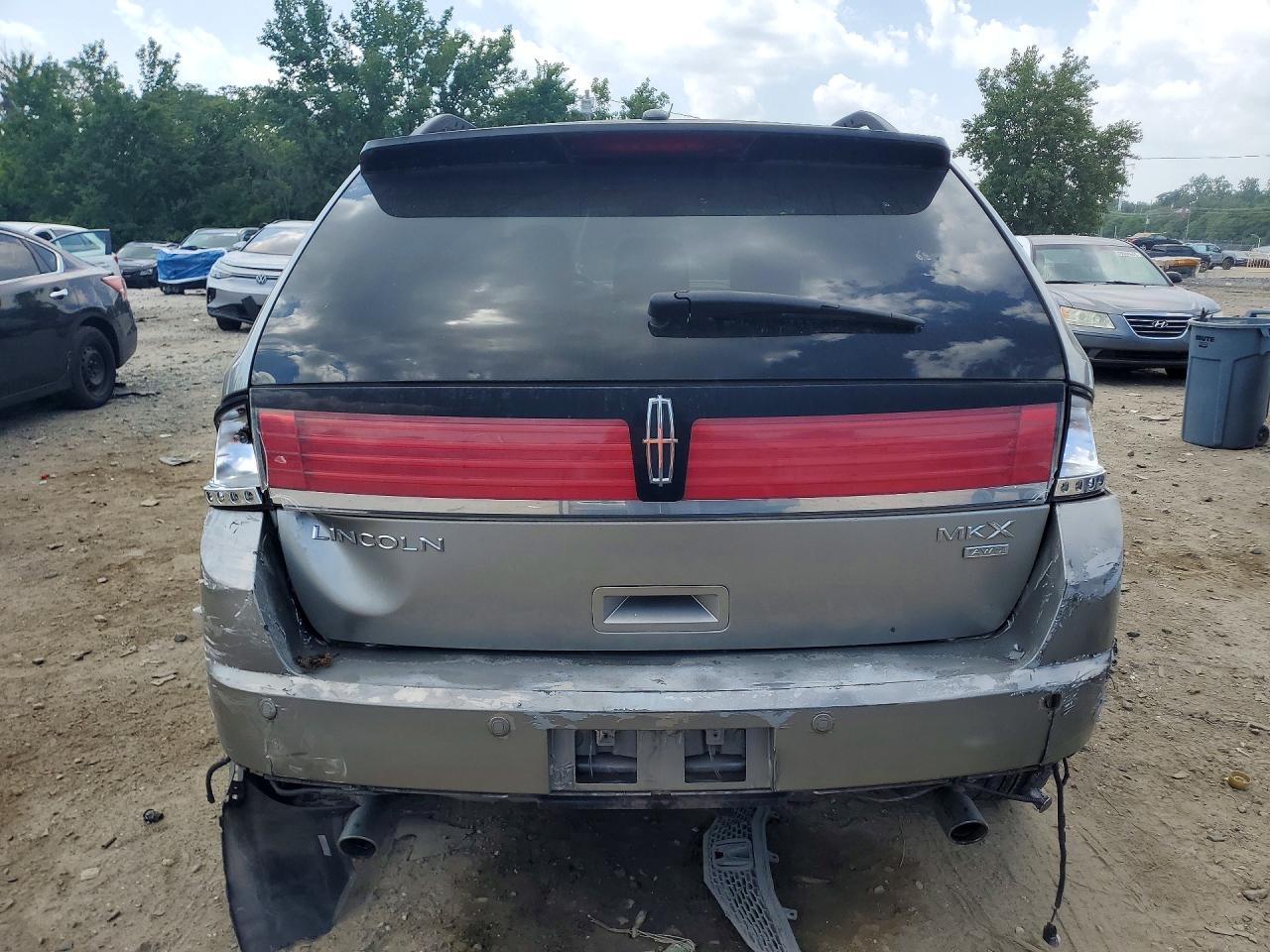 2008 Lincoln Mkx Silver vin: 2LMDU88C28BJ31847