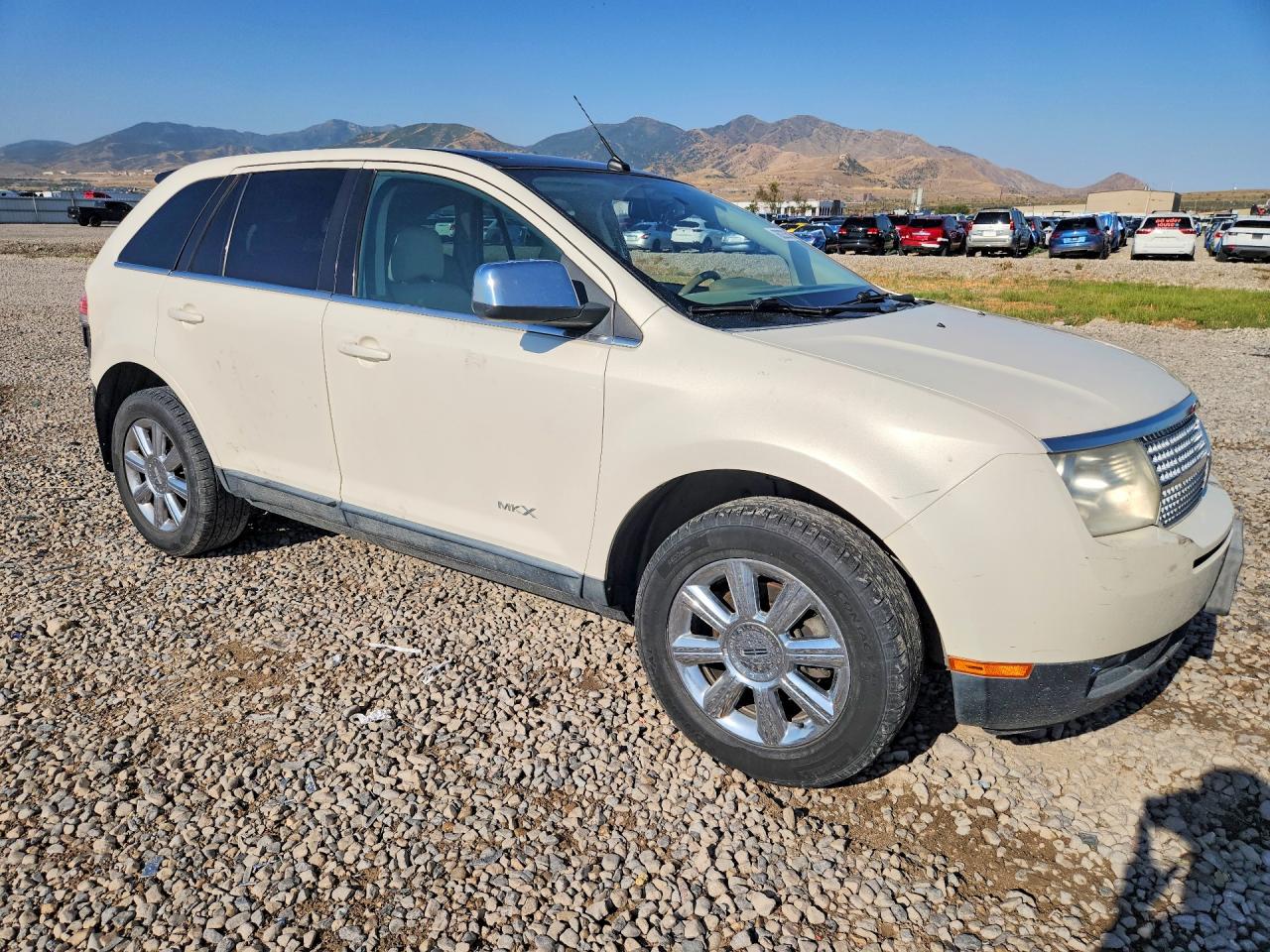 2007 Lincoln Mkx White vin: 2LMDU88C37BJ03179