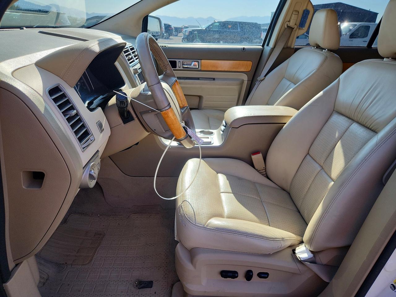2007 Lincoln Mkx White vin: 2LMDU88C37BJ03179