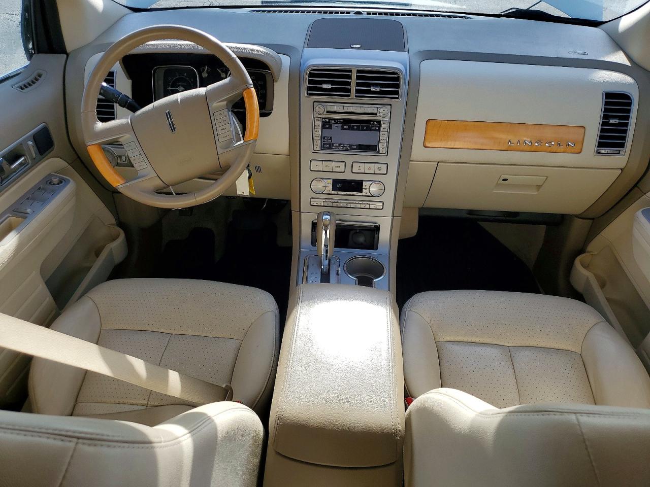 2007 Lincoln Mkx Cream vin: 2LMDU88C37BJ14974